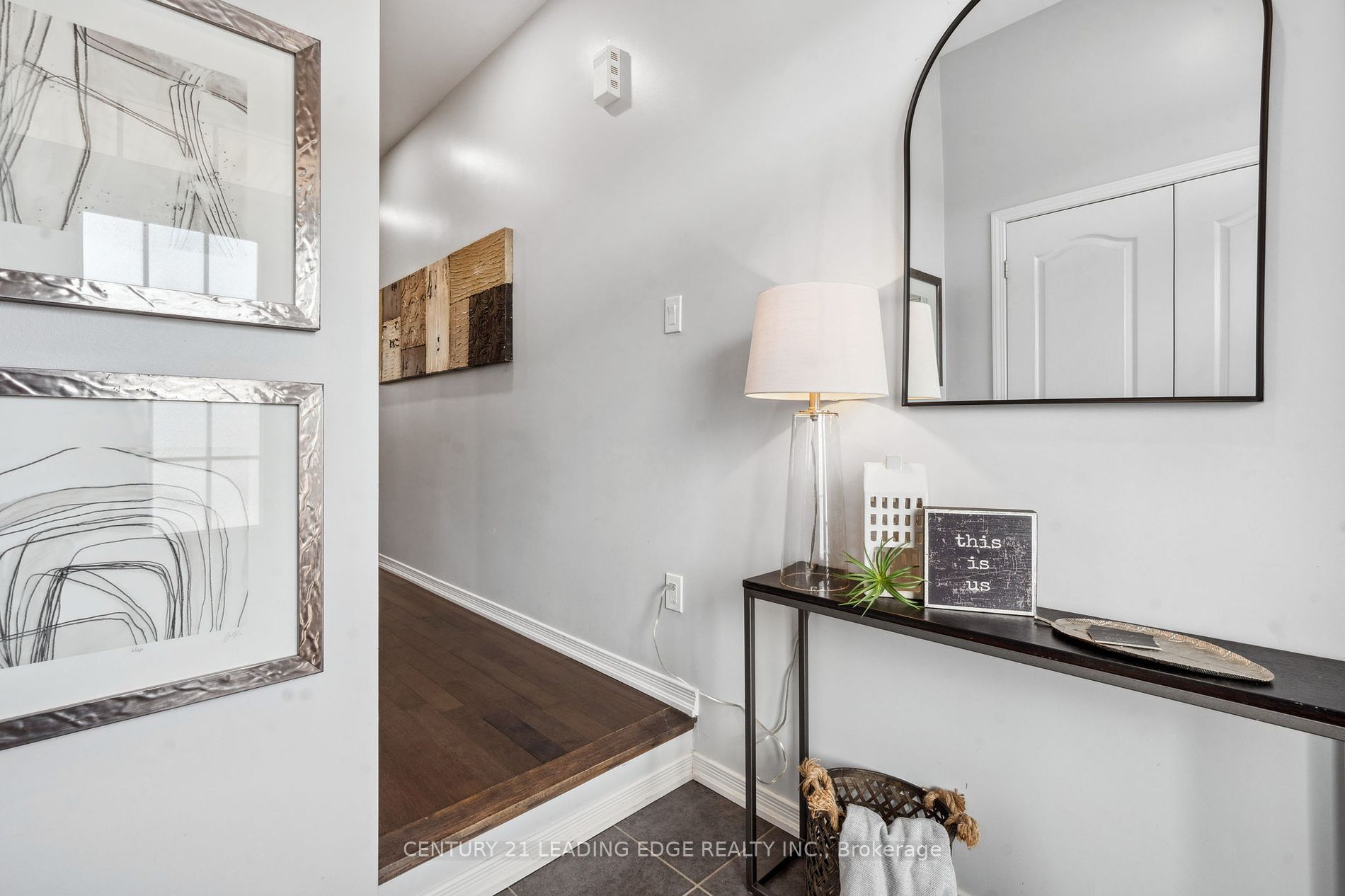 71 Chant Cres
