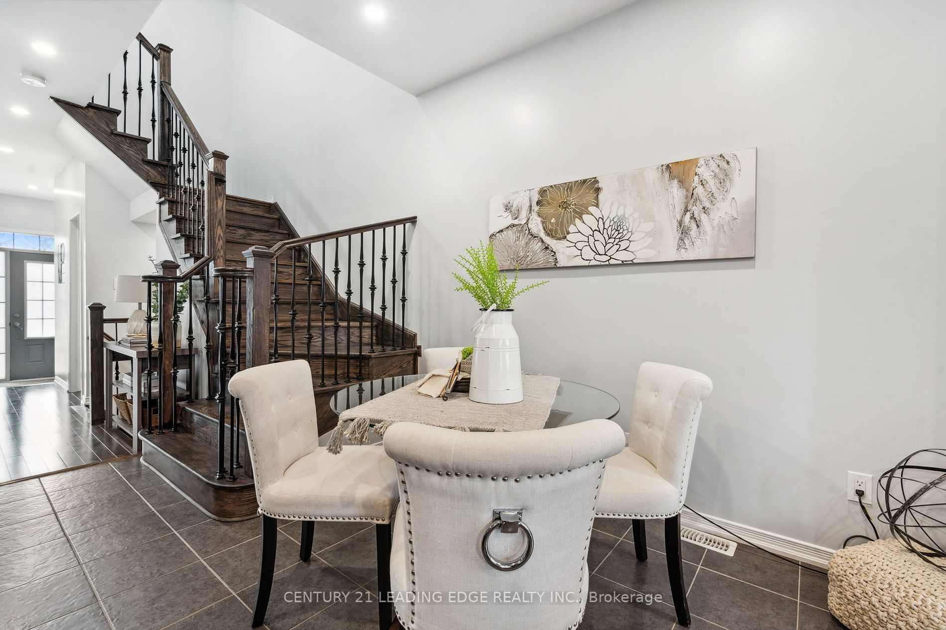 71 Chant Cres