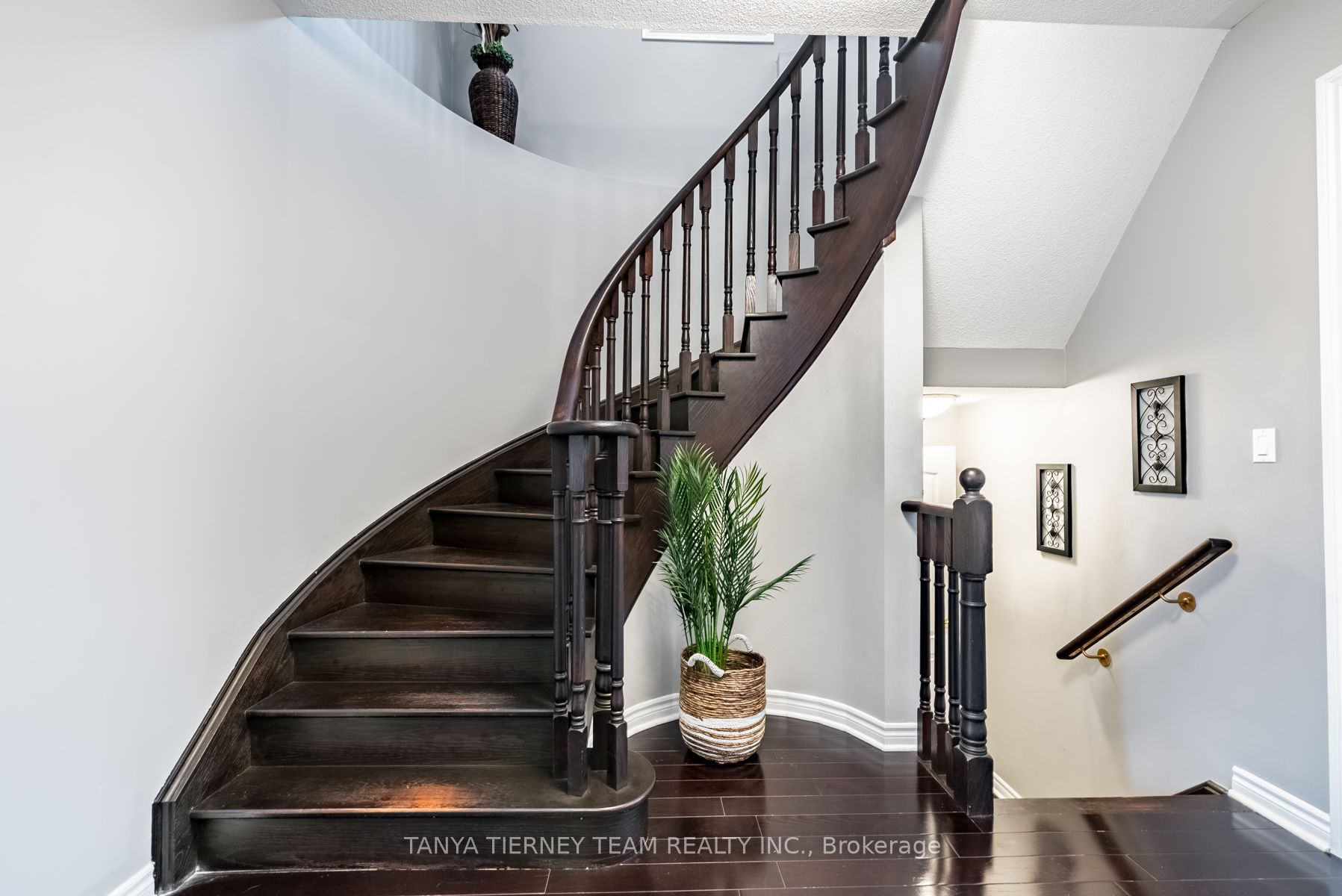 22 Chiswick Ave