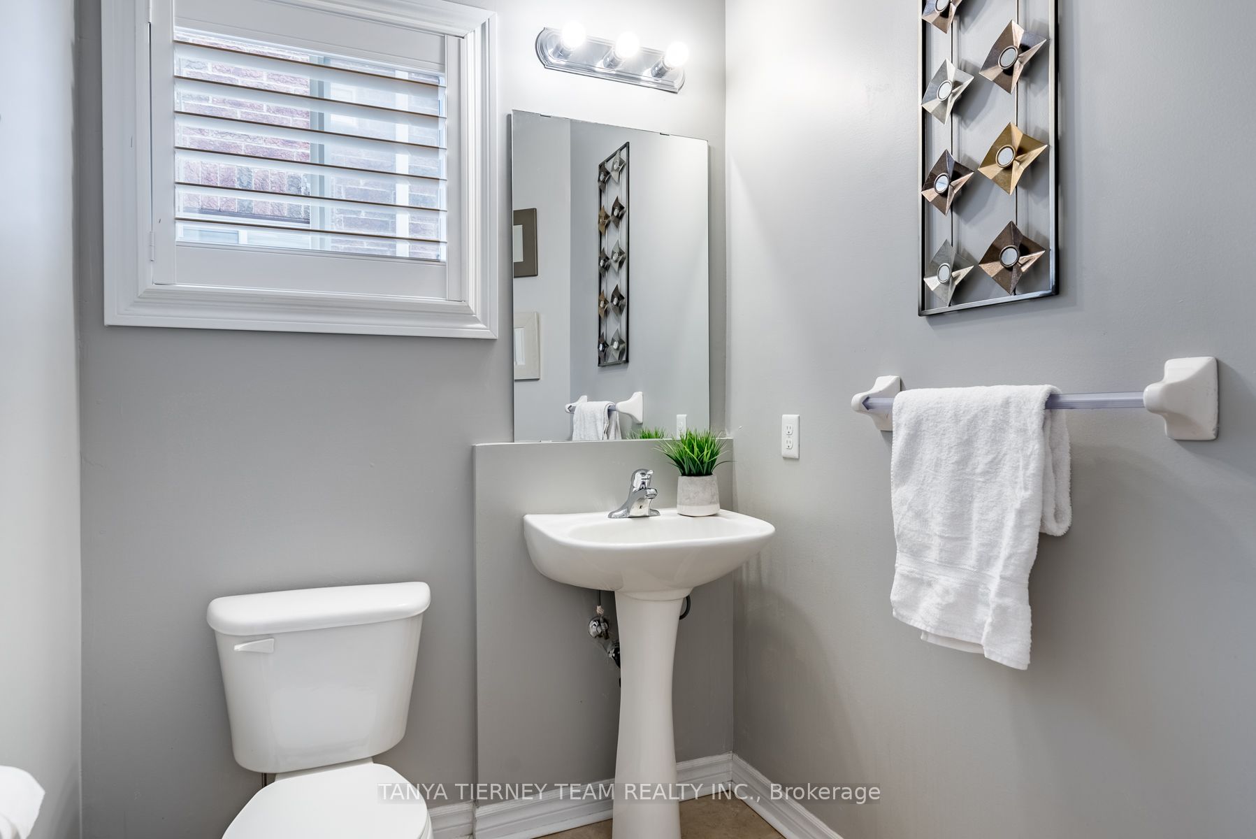 22 Chiswick Ave
