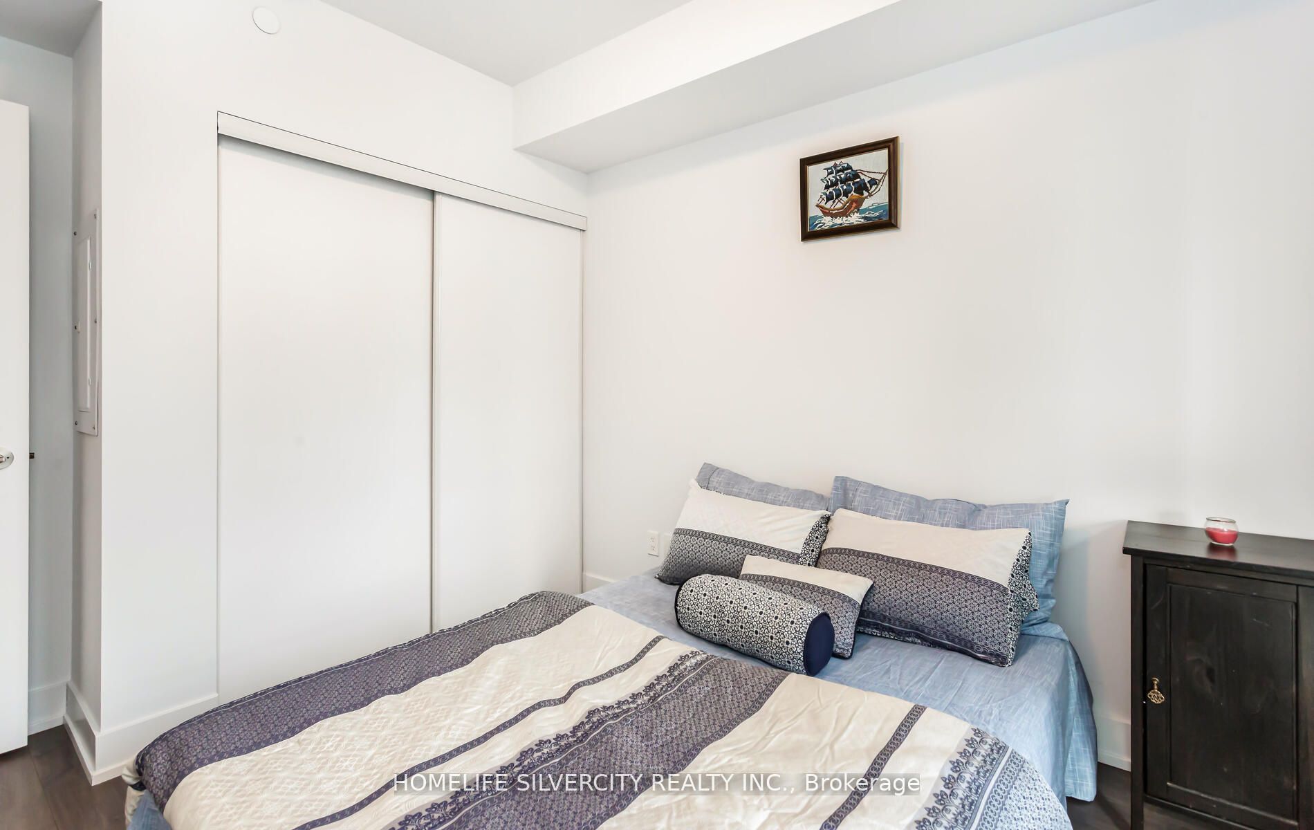 2550 Simcoe St N, #212