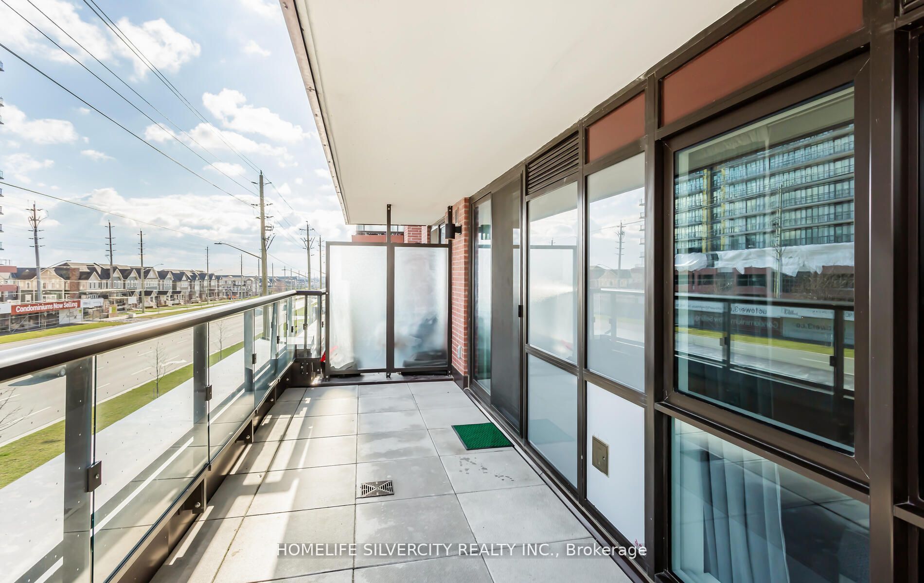 2550 Simcoe St N, #212