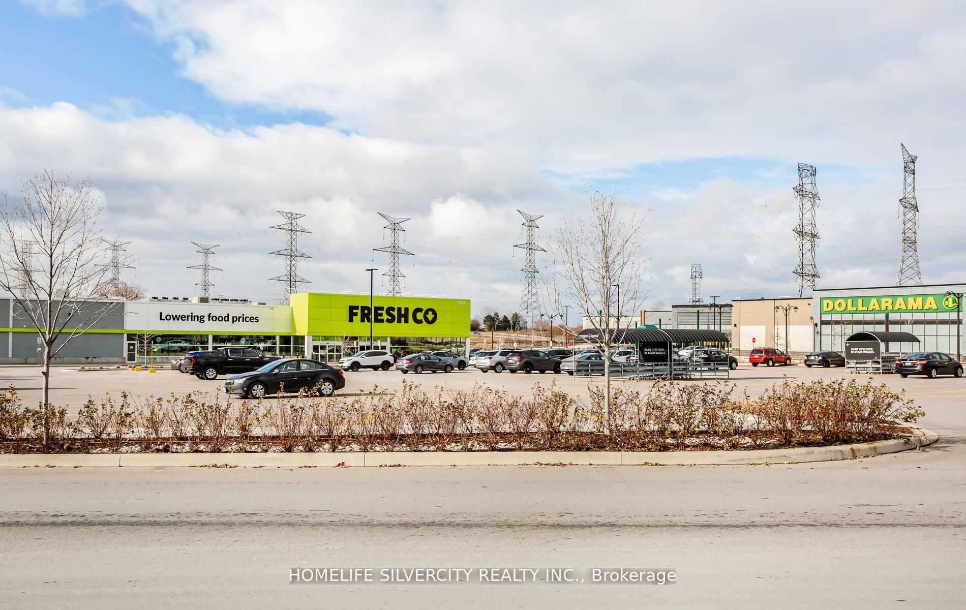 2550 Simcoe St N, #212
