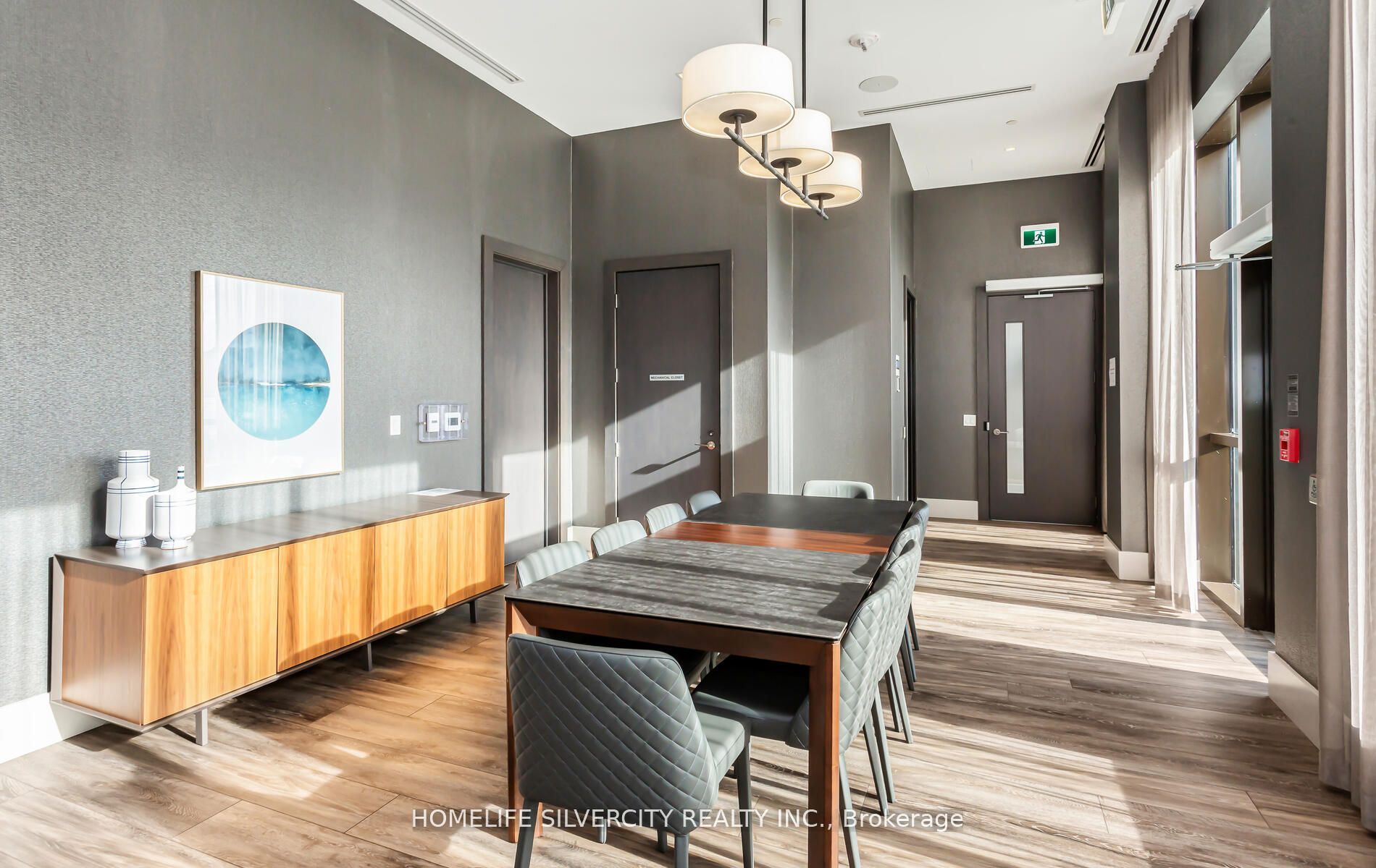 2550 Simcoe St N, #212