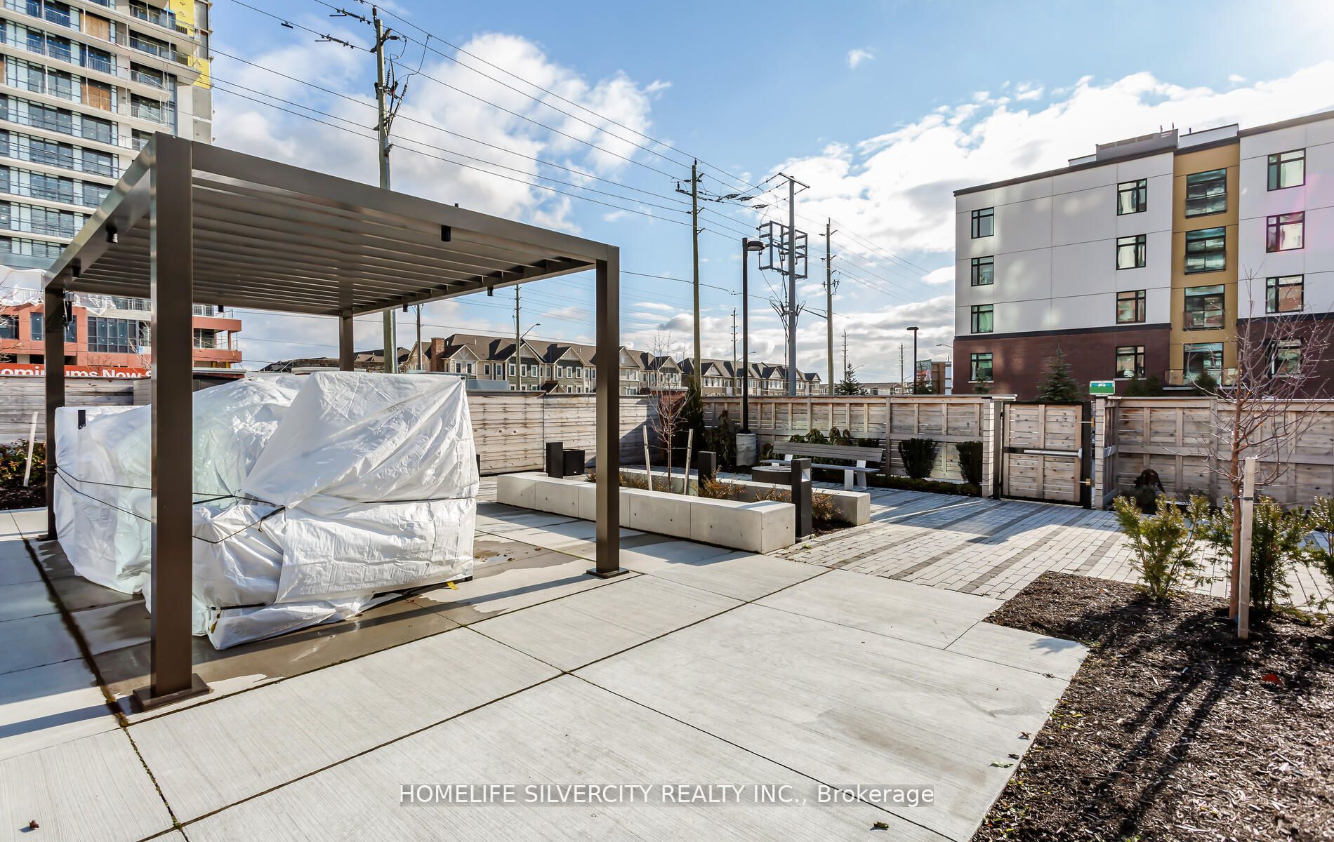 2550 Simcoe St N, #212