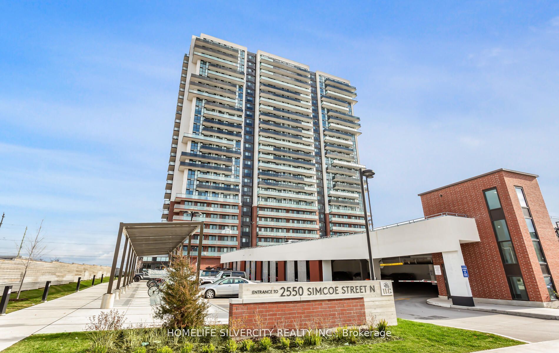 2550 Simcoe St N, #212