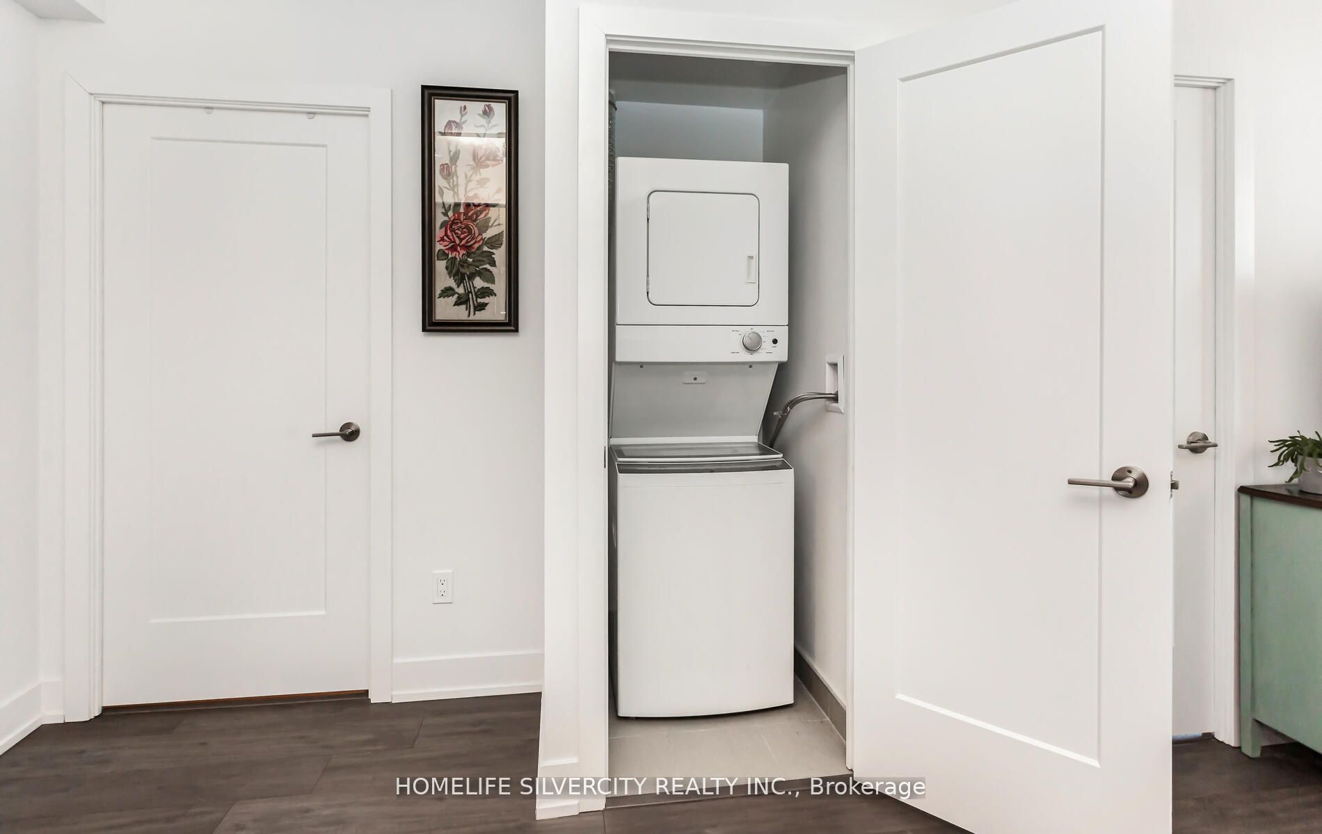 2550 Simcoe St N, #212