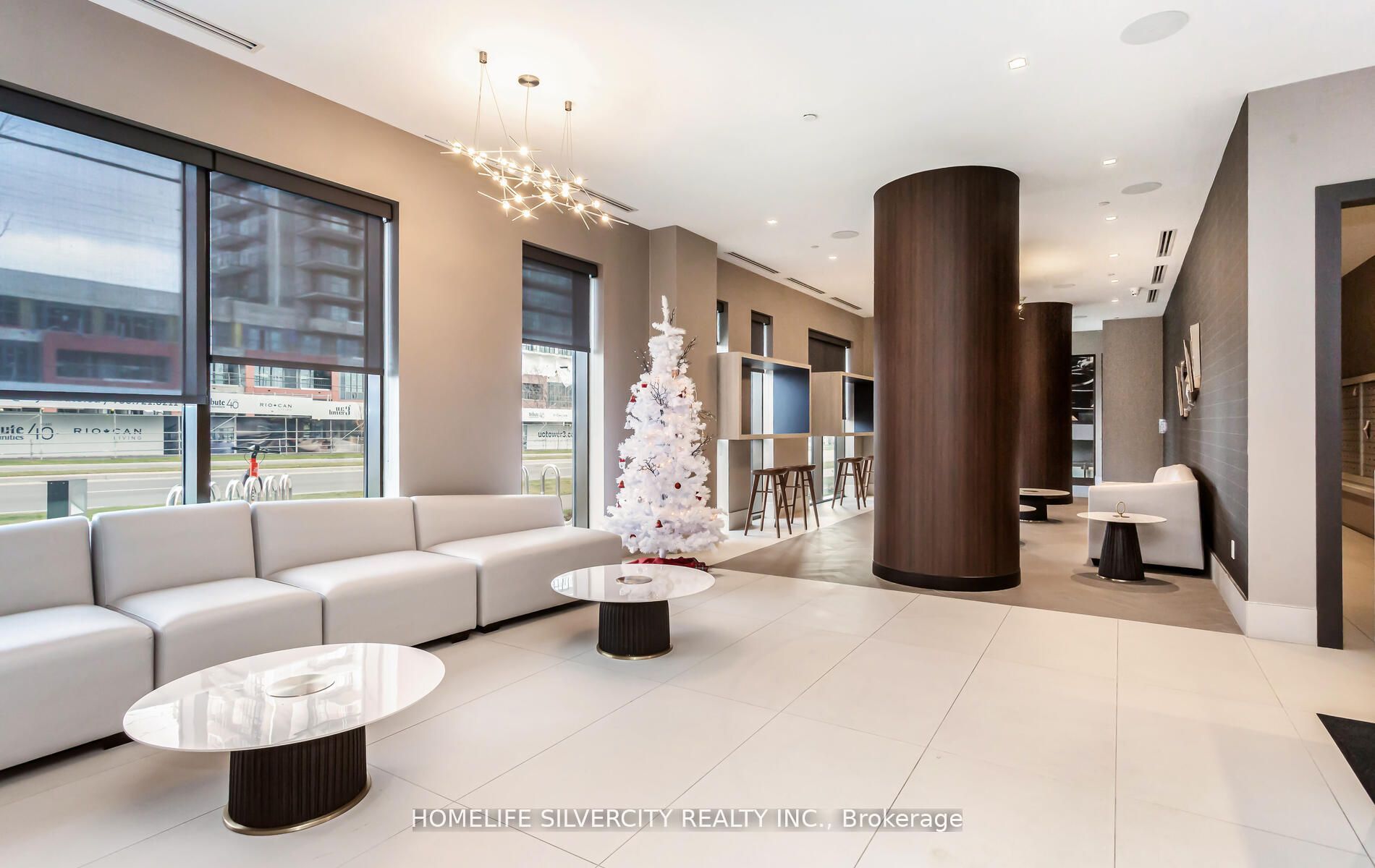 2550 Simcoe St N, #212