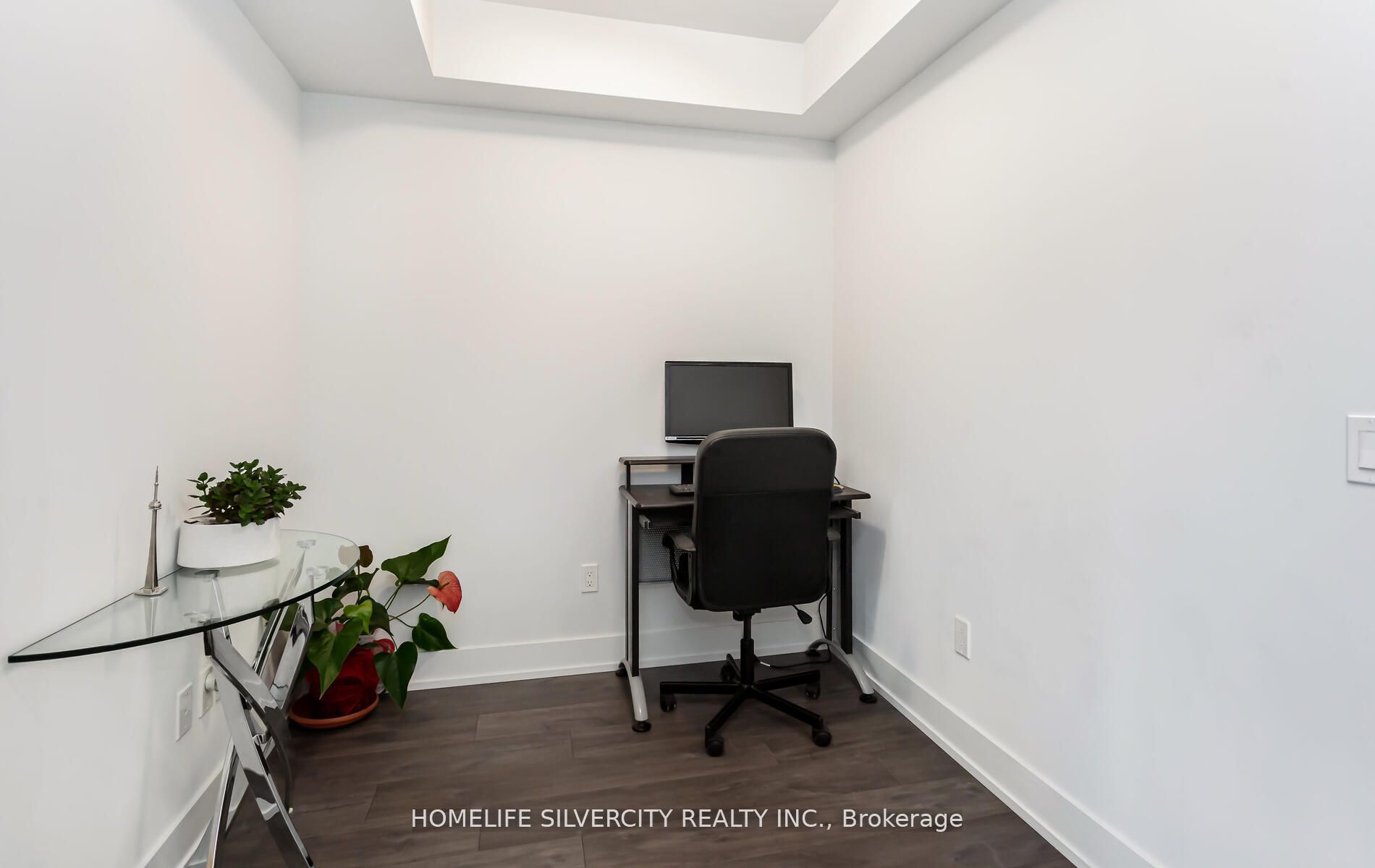 2550 Simcoe St N, #212