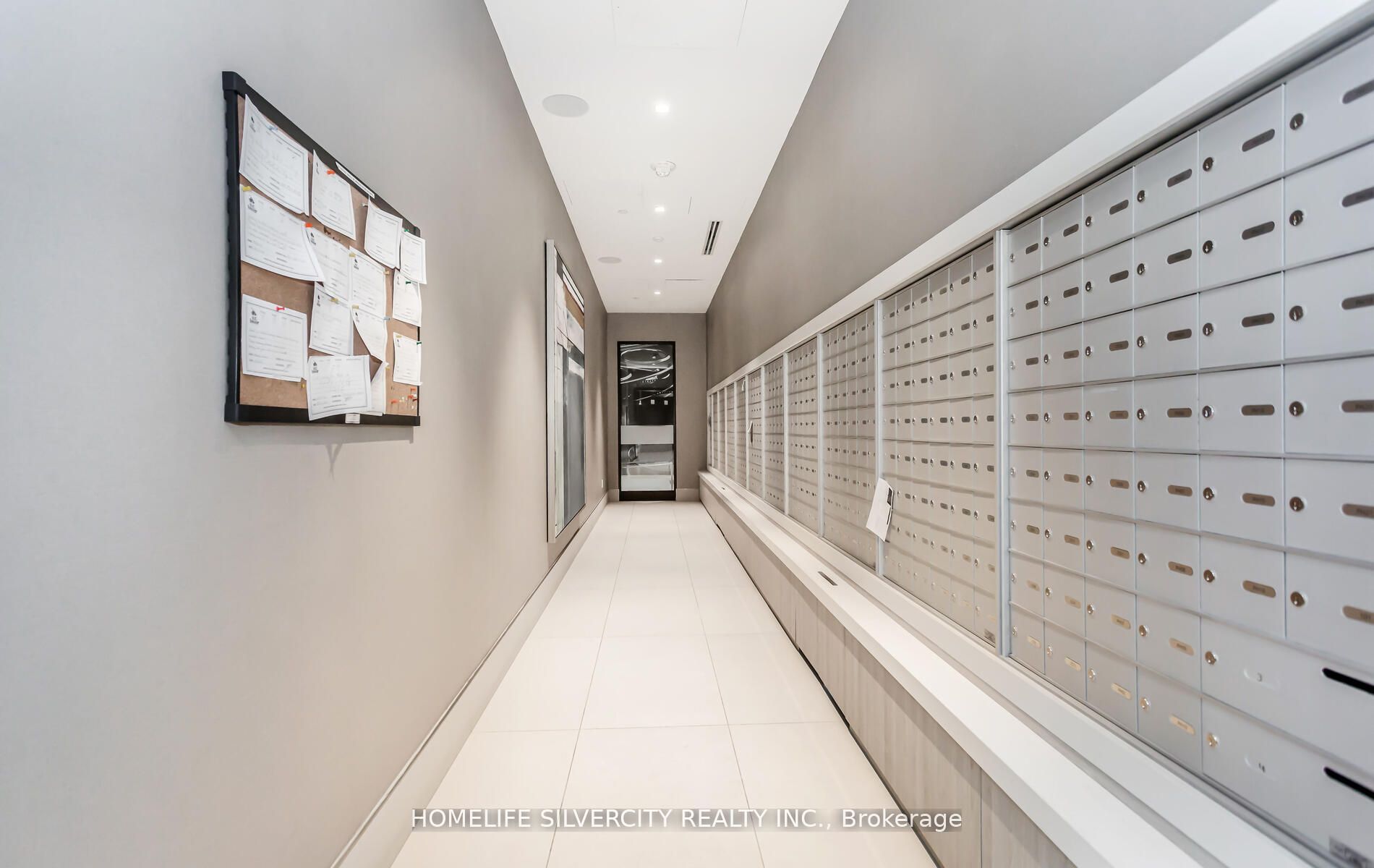 2550 Simcoe St N, #212