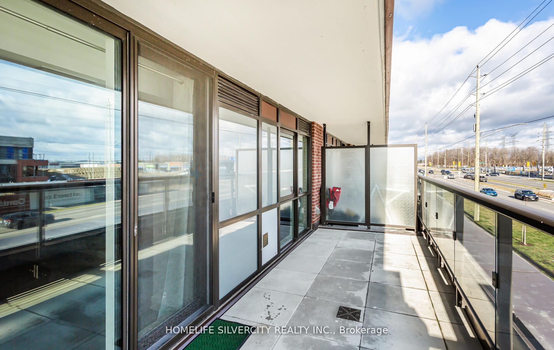 2550 Simcoe St N, #212
