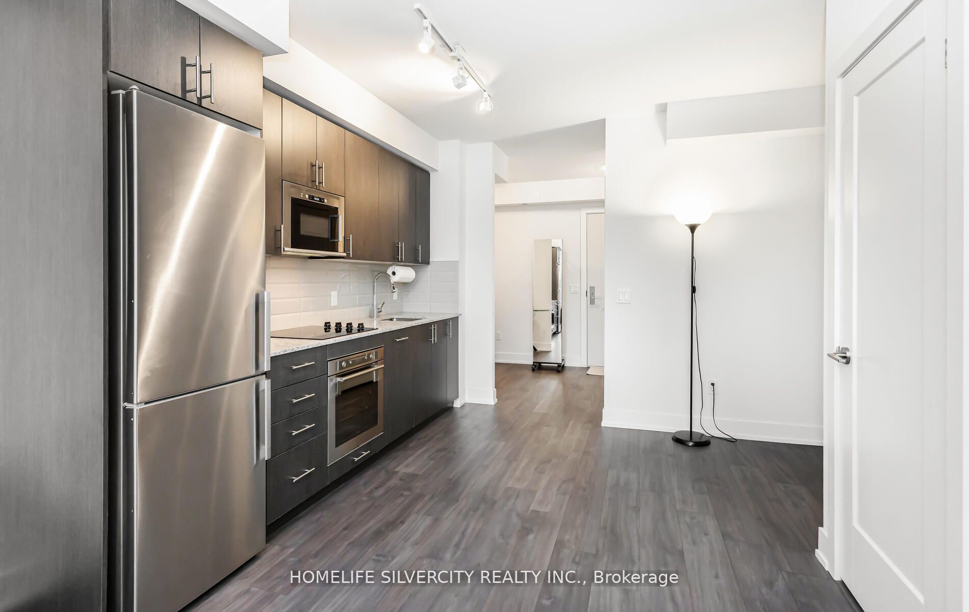 2550 Simcoe St N, #212