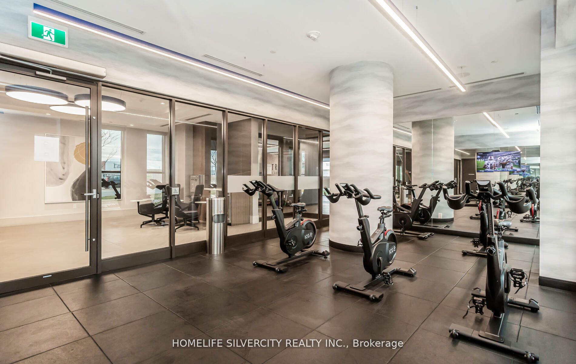 2550 Simcoe St N, #212