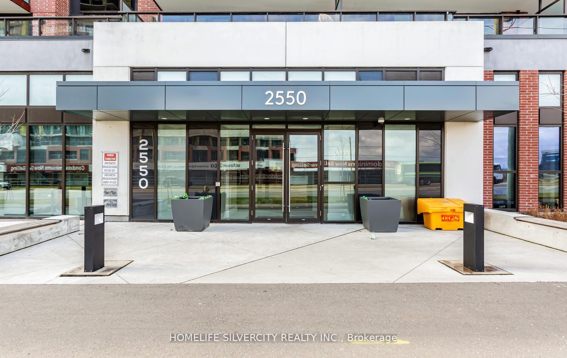 2550 Simcoe St N, #212