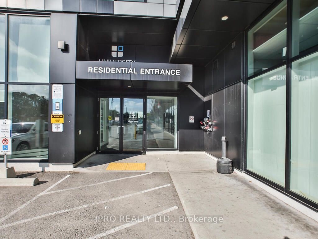 1900 Simcoe St N, #802