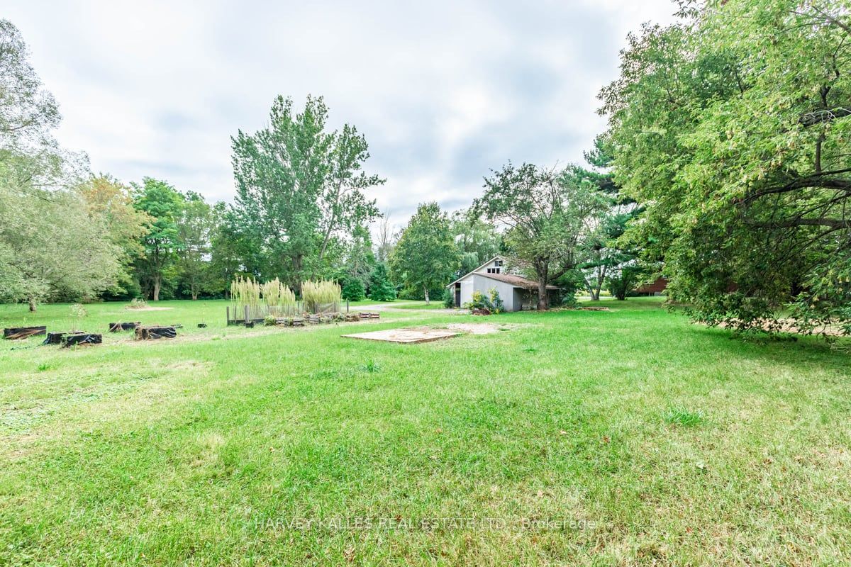 601 Townline Road N
