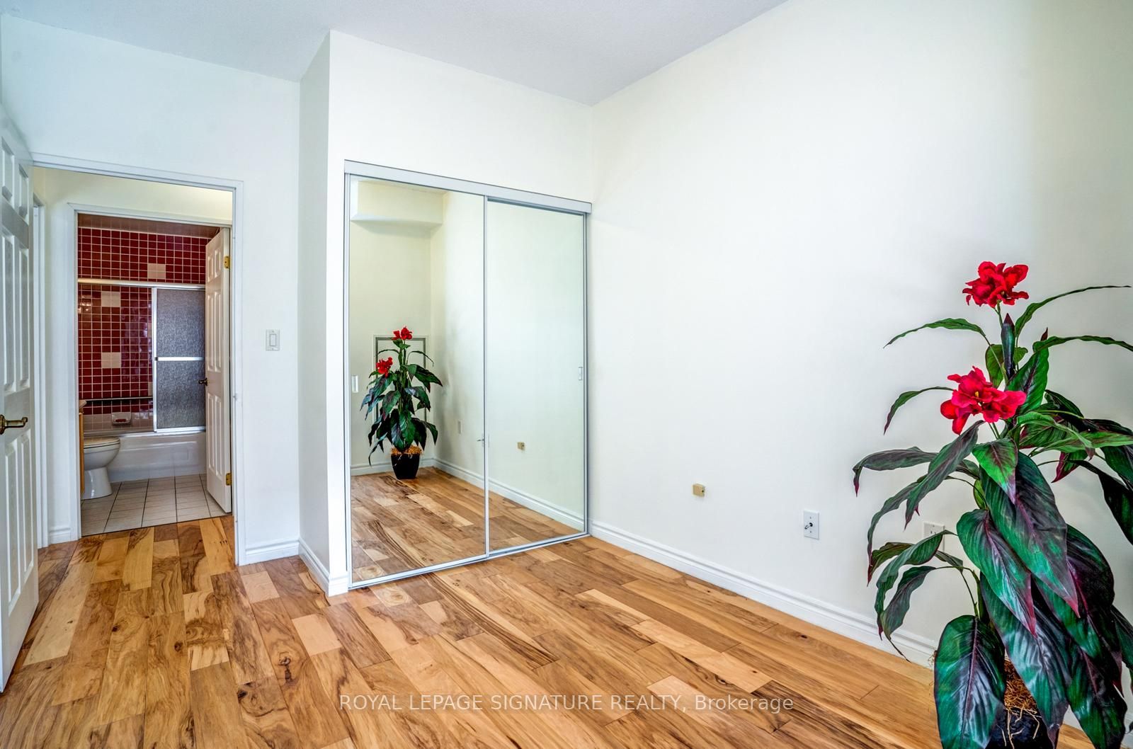 115 Bonis Ave, #115