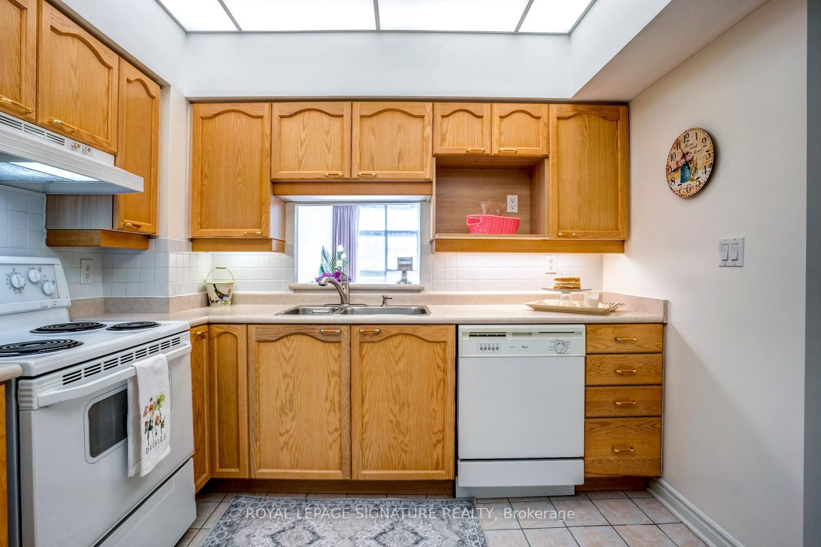 115 Bonis Ave, #115
