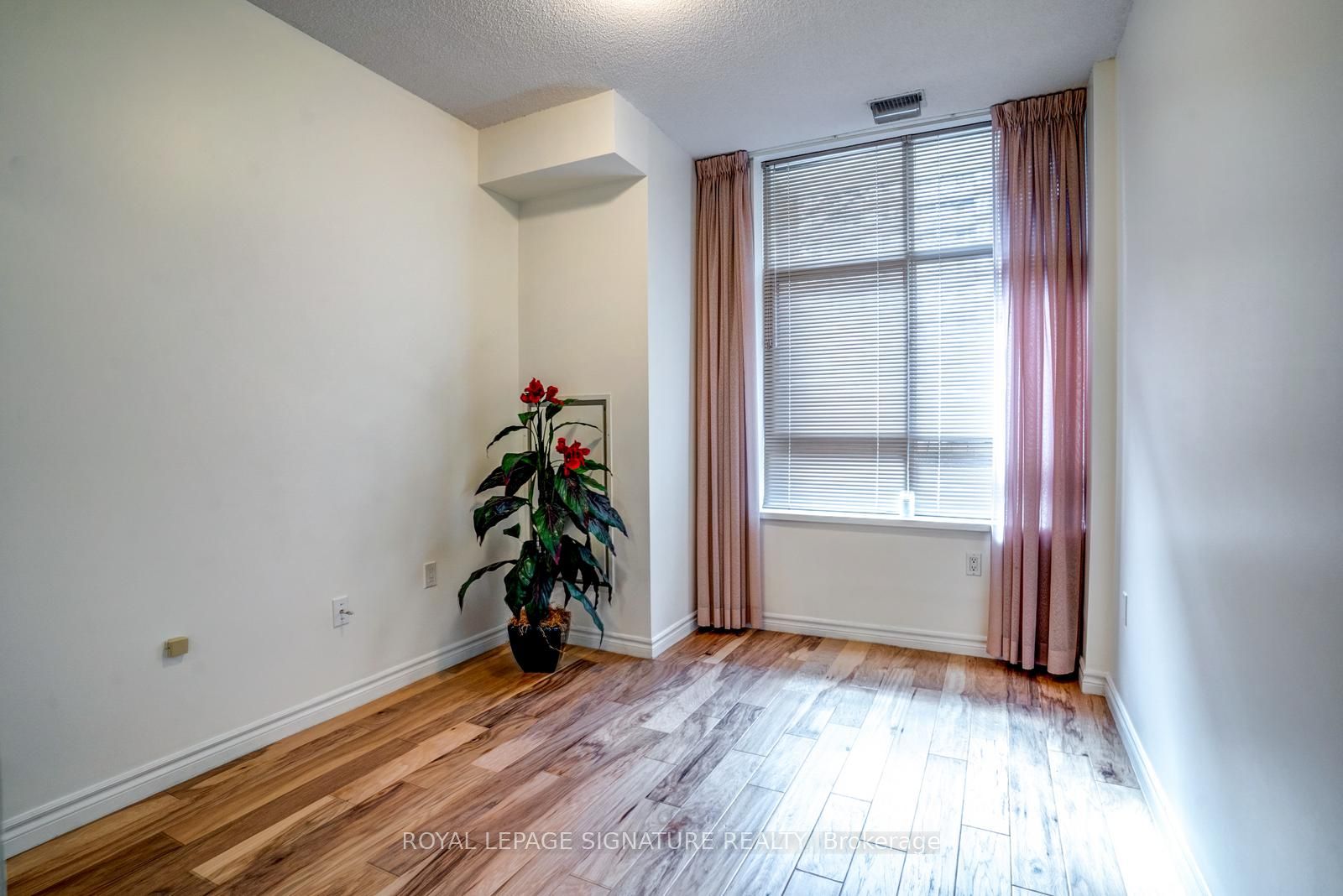 115 Bonis Ave, #115