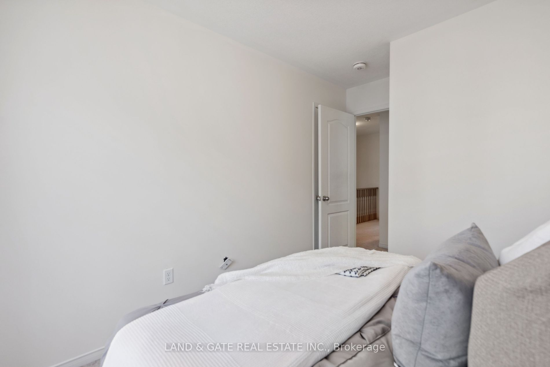 2653 Deputy Minister Path, #27