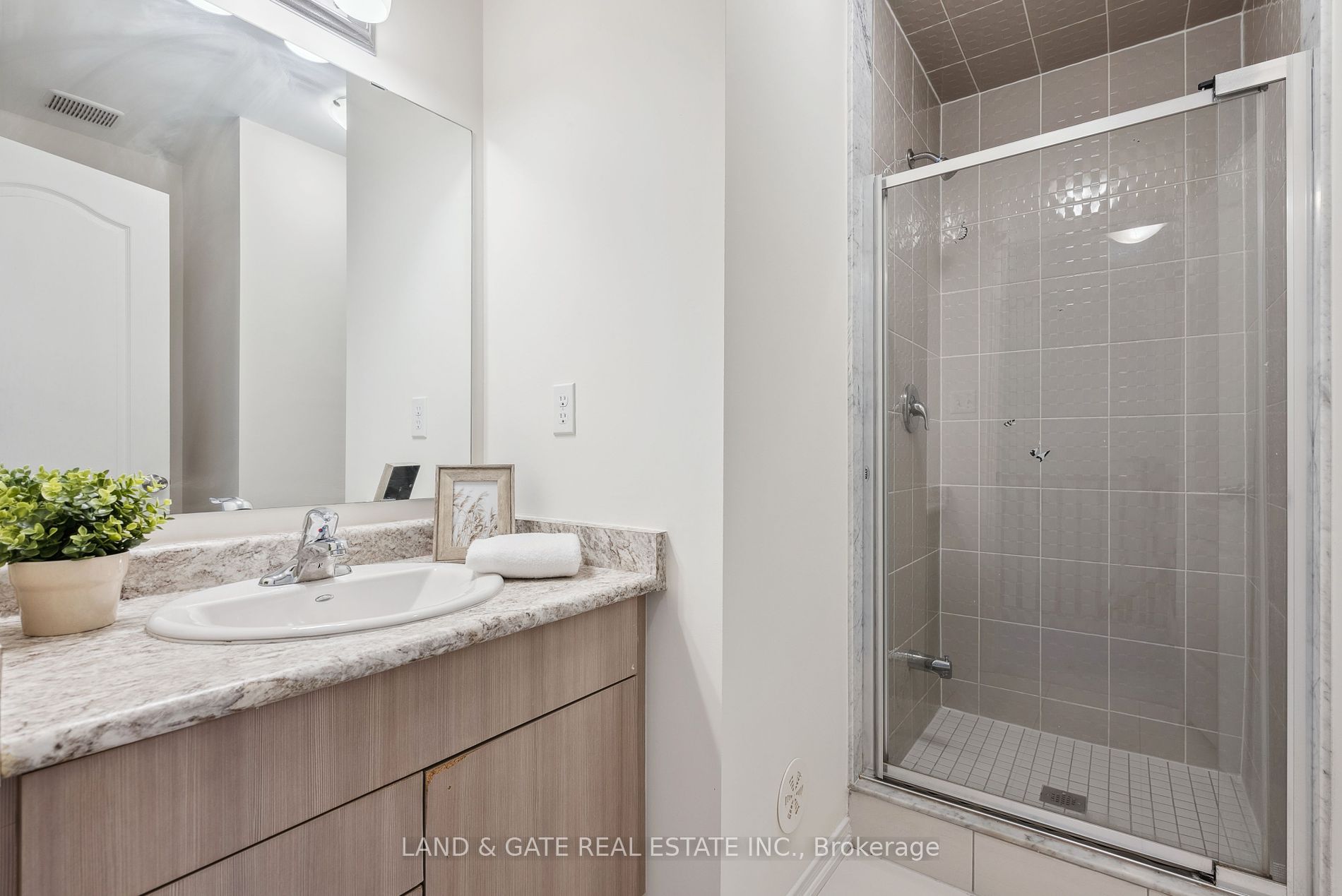 2653 Deputy Minister Path, #27