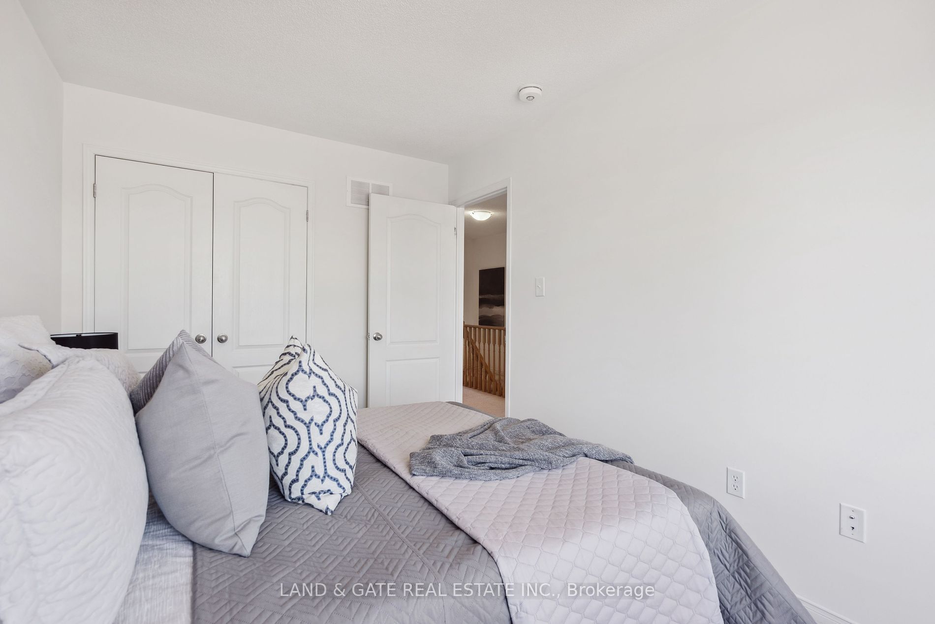2653 Deputy Minister Path, #27