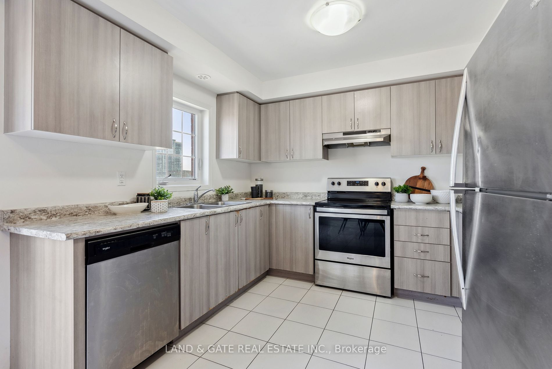 2653 Deputy Minister Path, #27