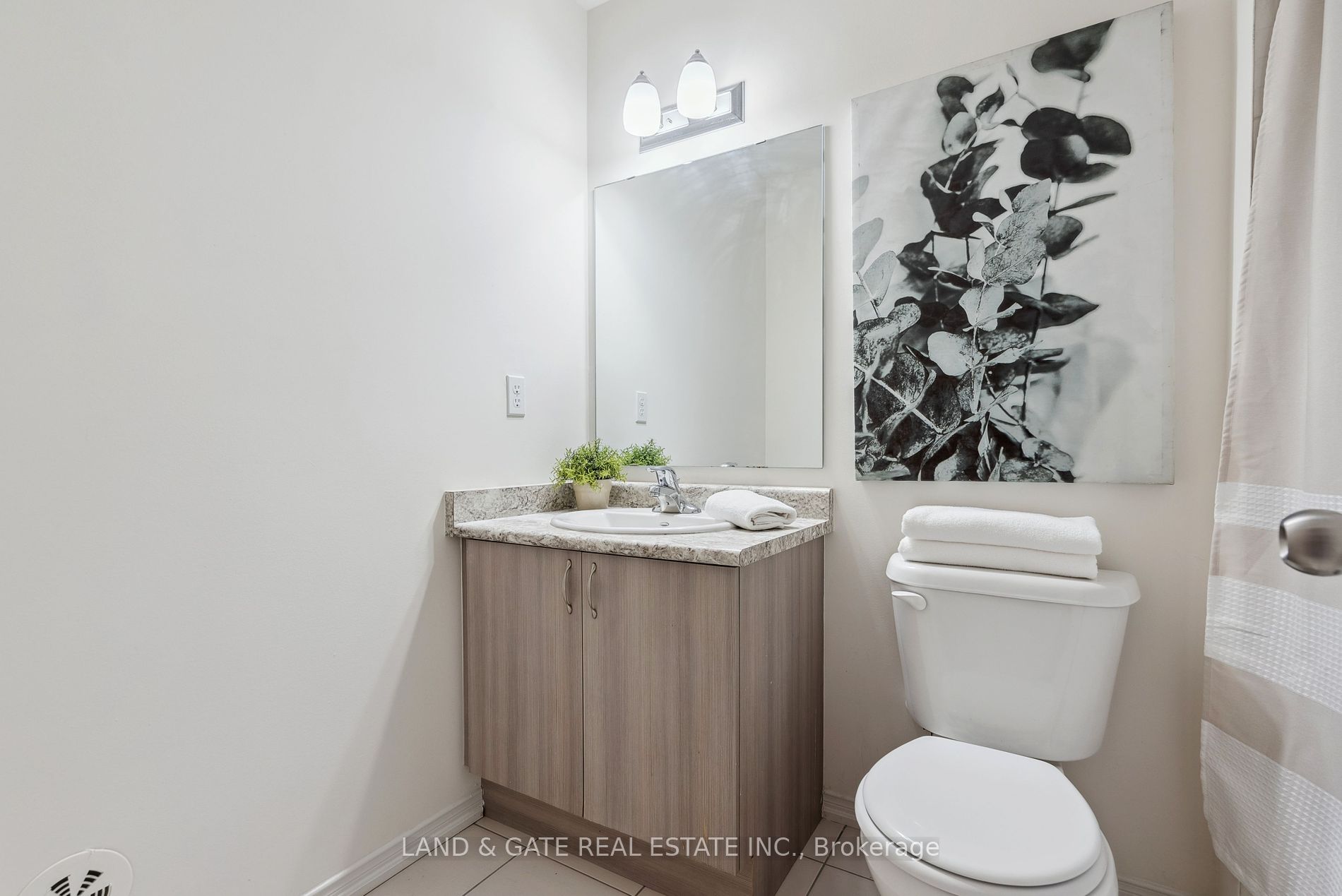 2653 Deputy Minister Path, #27