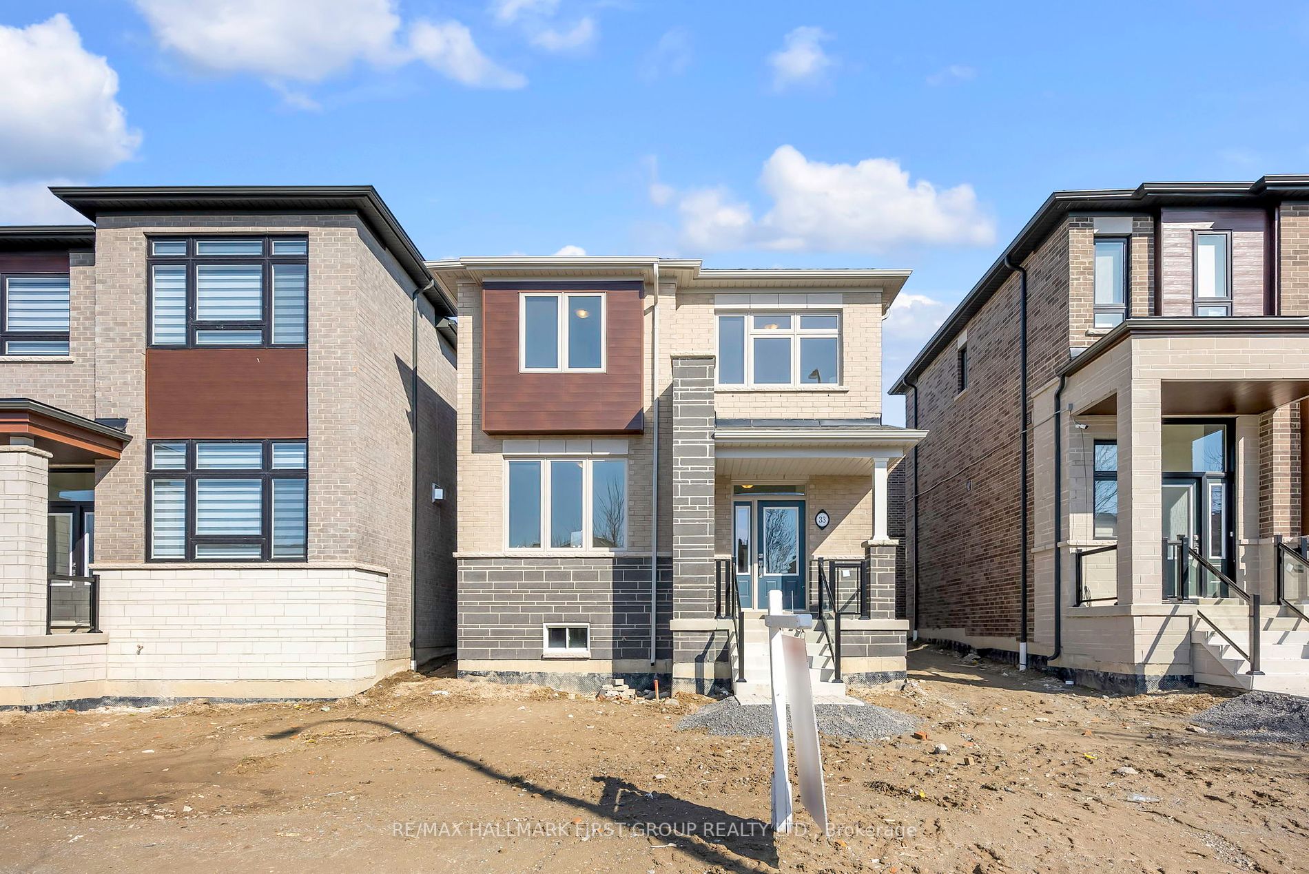 33 Mountainside Cres