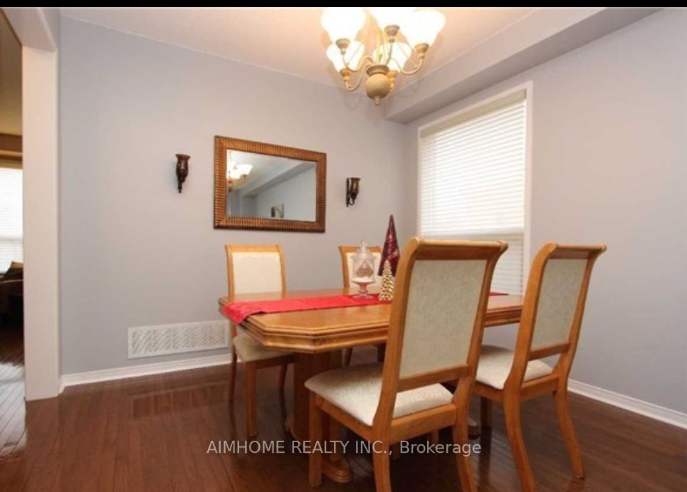 995 Beneford Rd