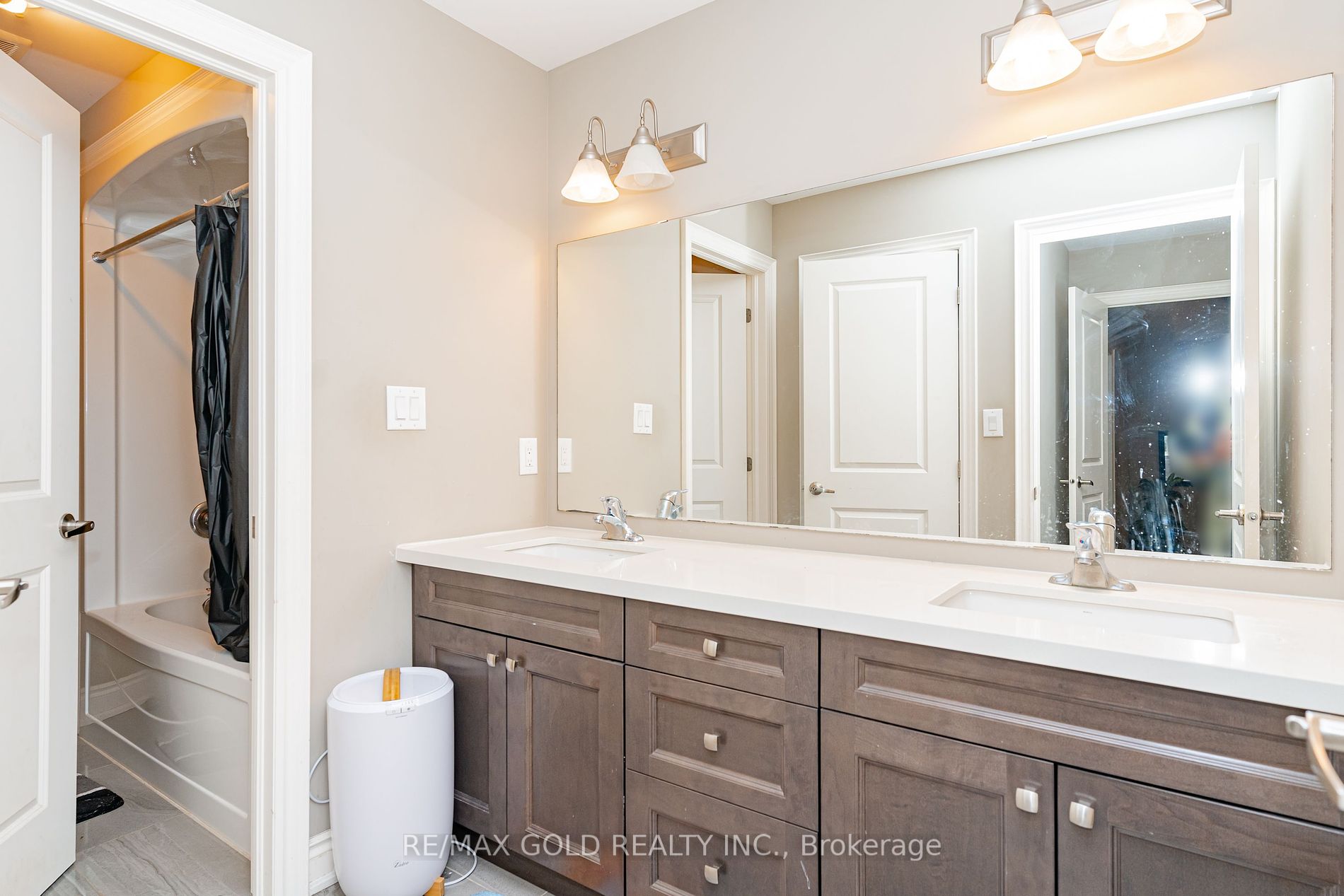 95 Townline Rd N