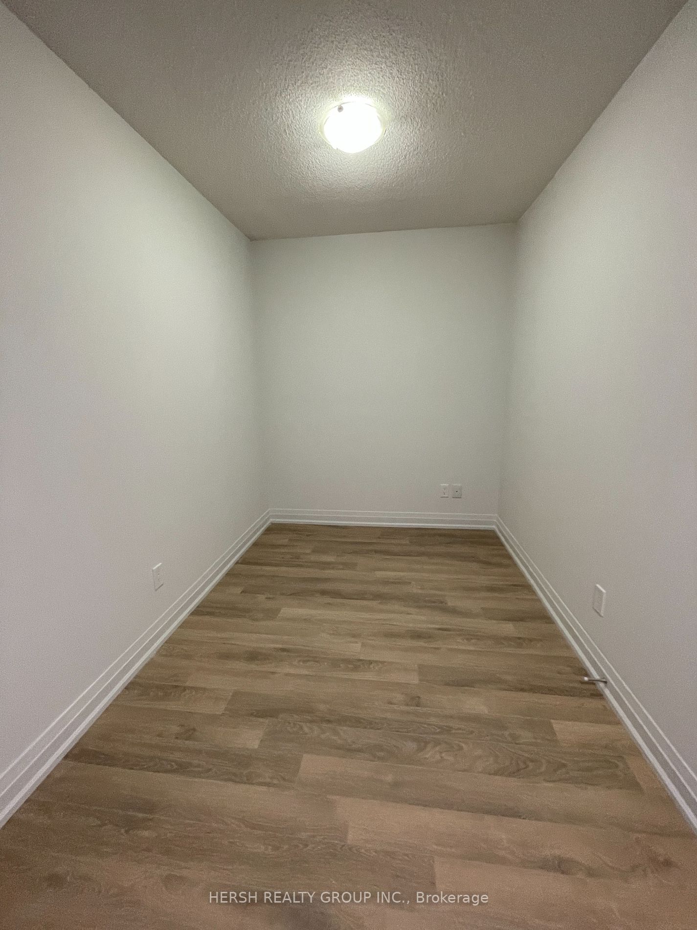 20 Meadowglen Place #1607