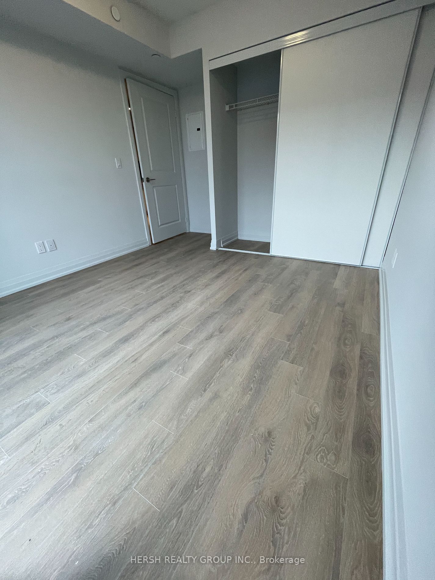 20 Meadowglen Place #1607