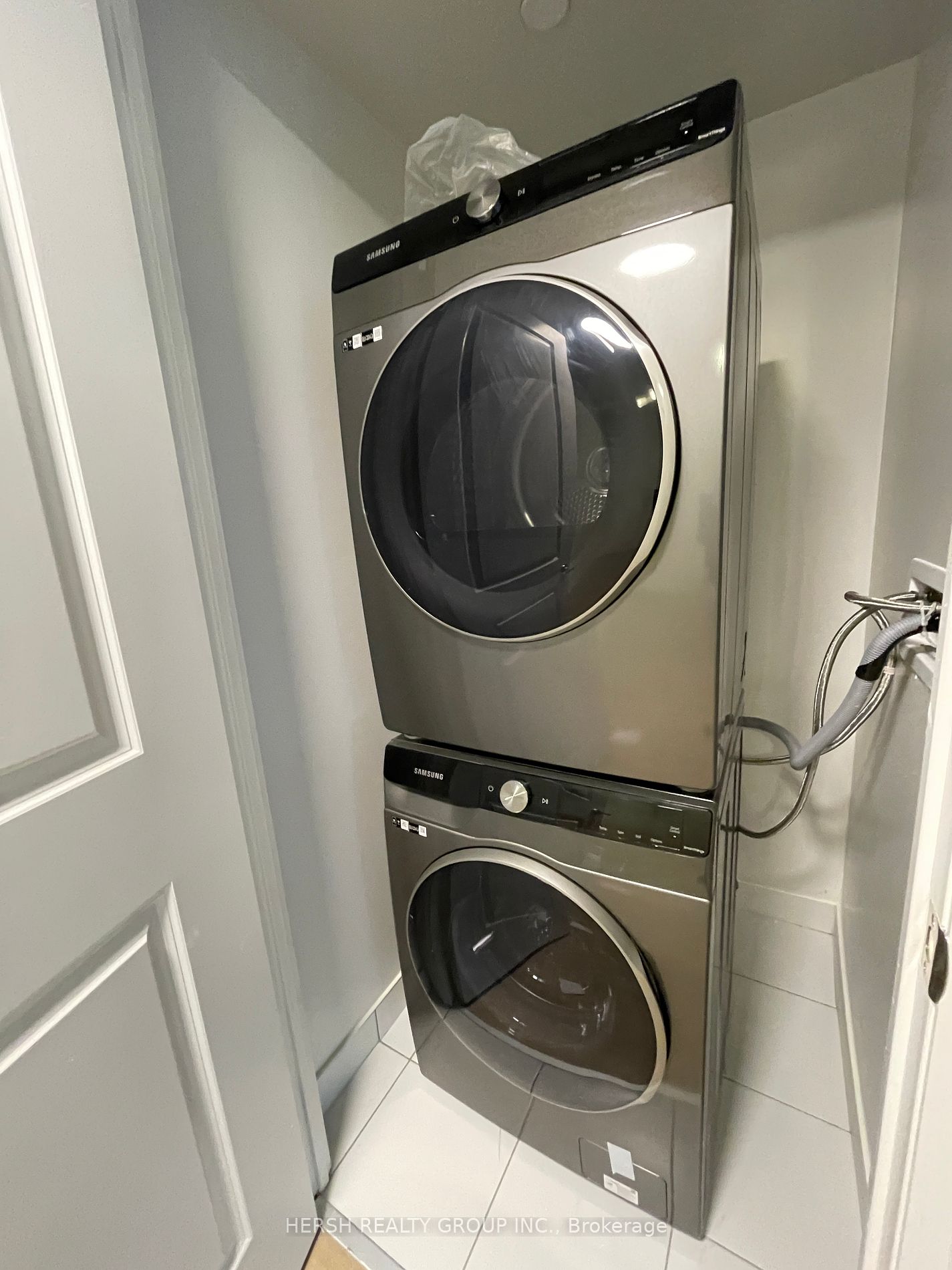 20 Meadowglen Place #1607
