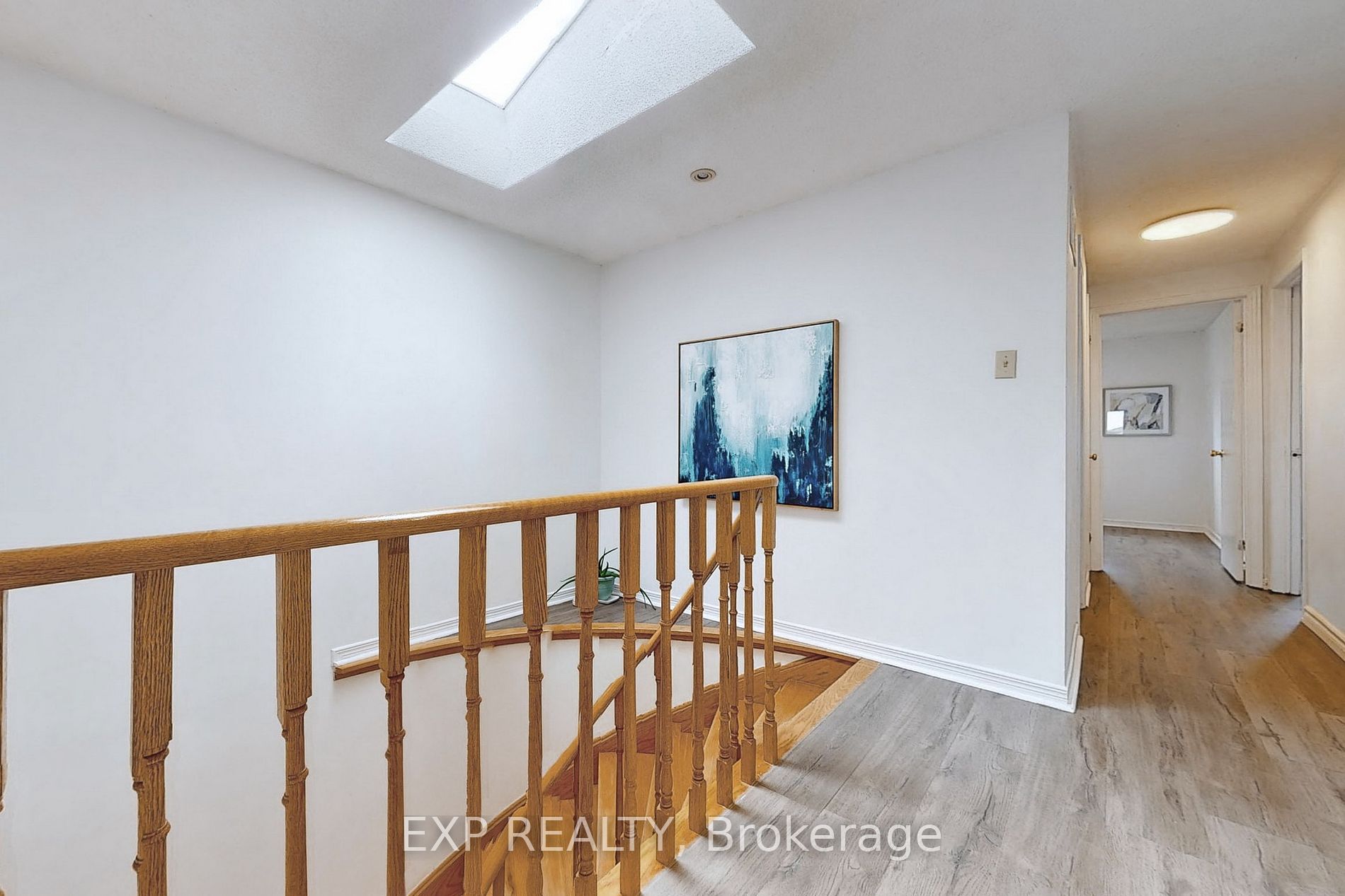 125 Roxanne Cres