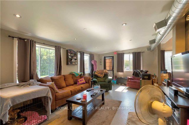 102 River St