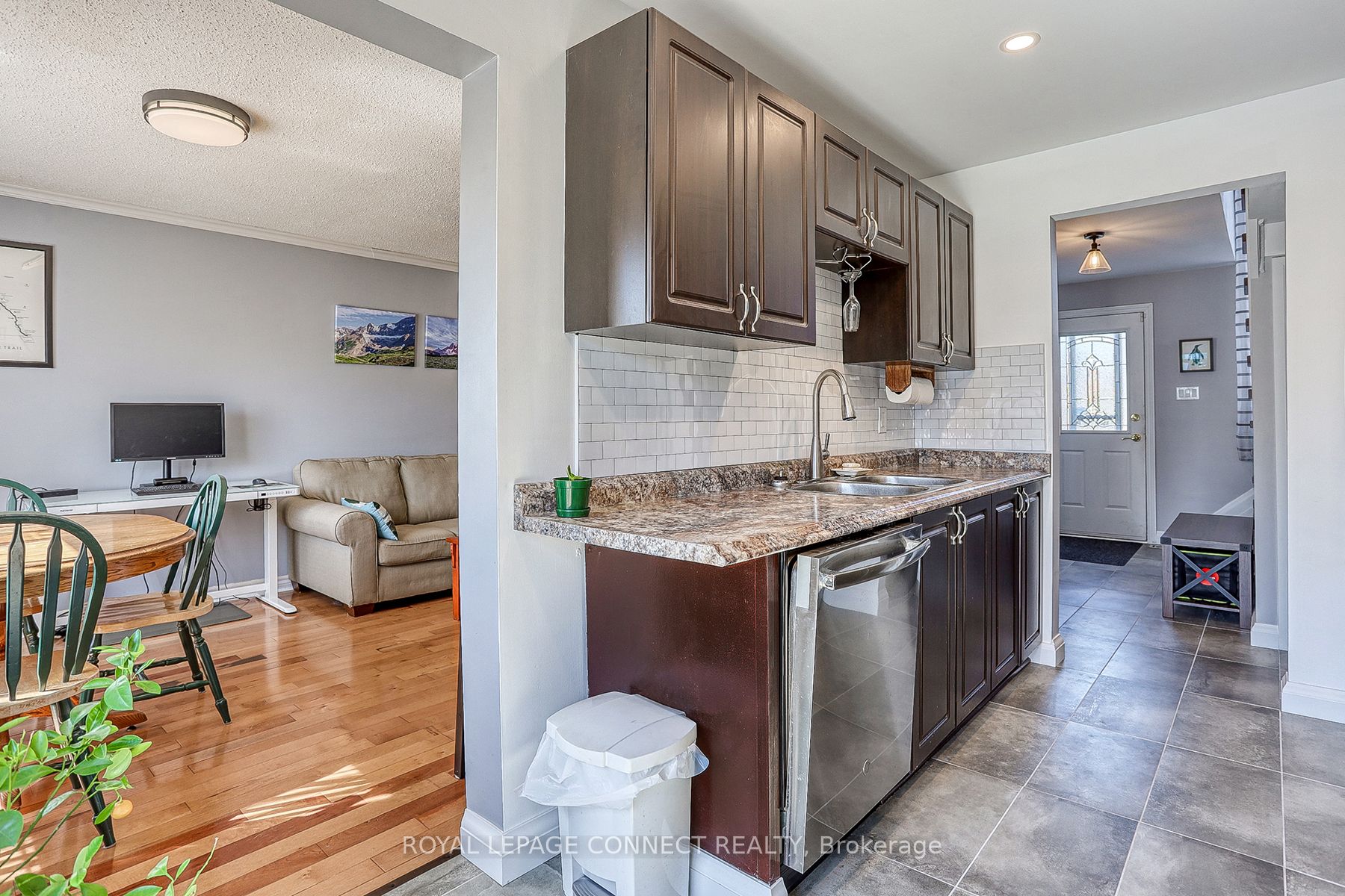 626 Sultana Sq