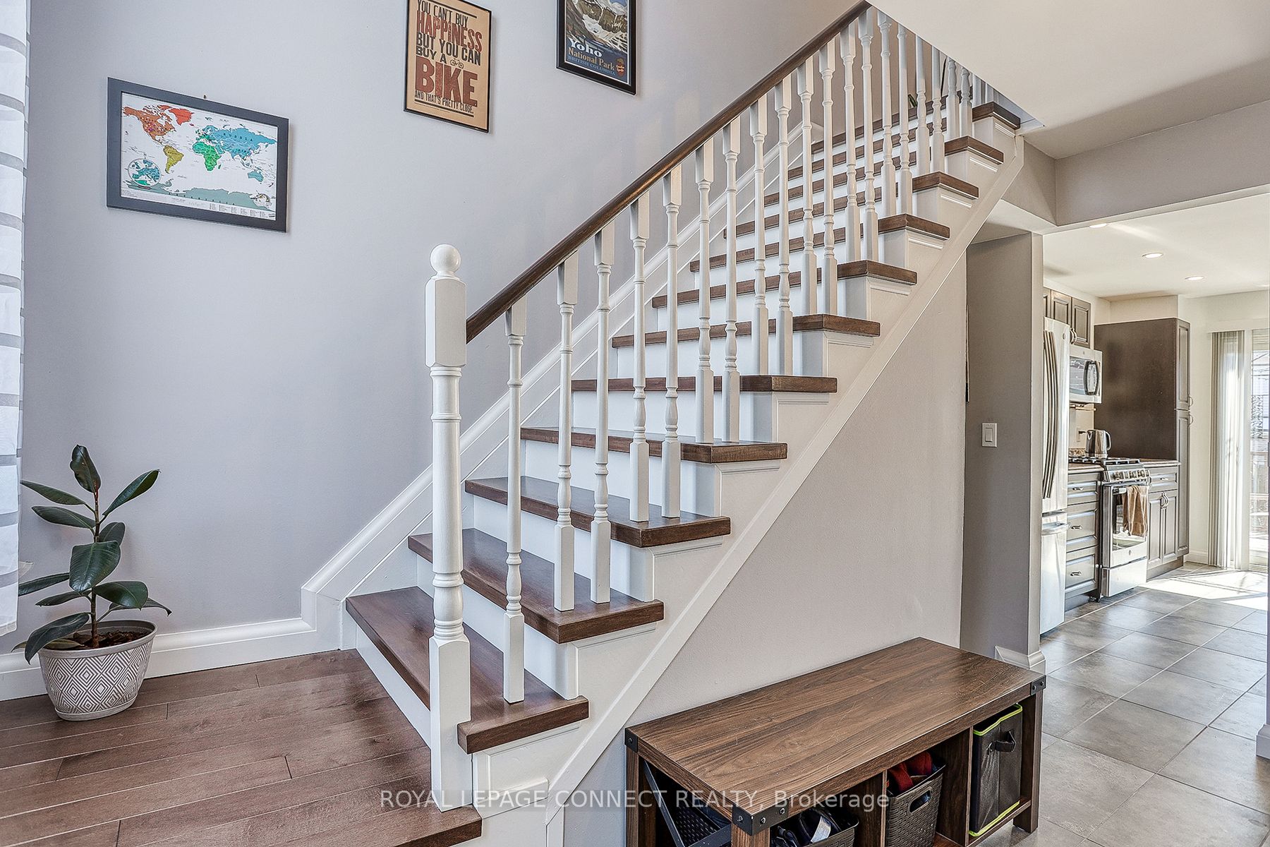 626 Sultana Sq