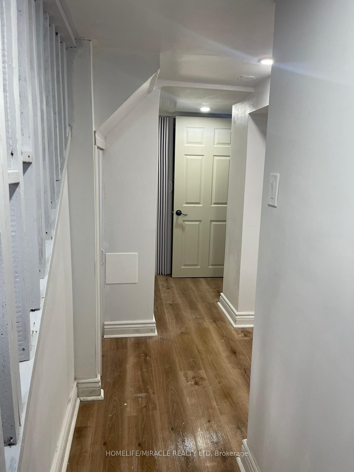 274 Ritson Road N