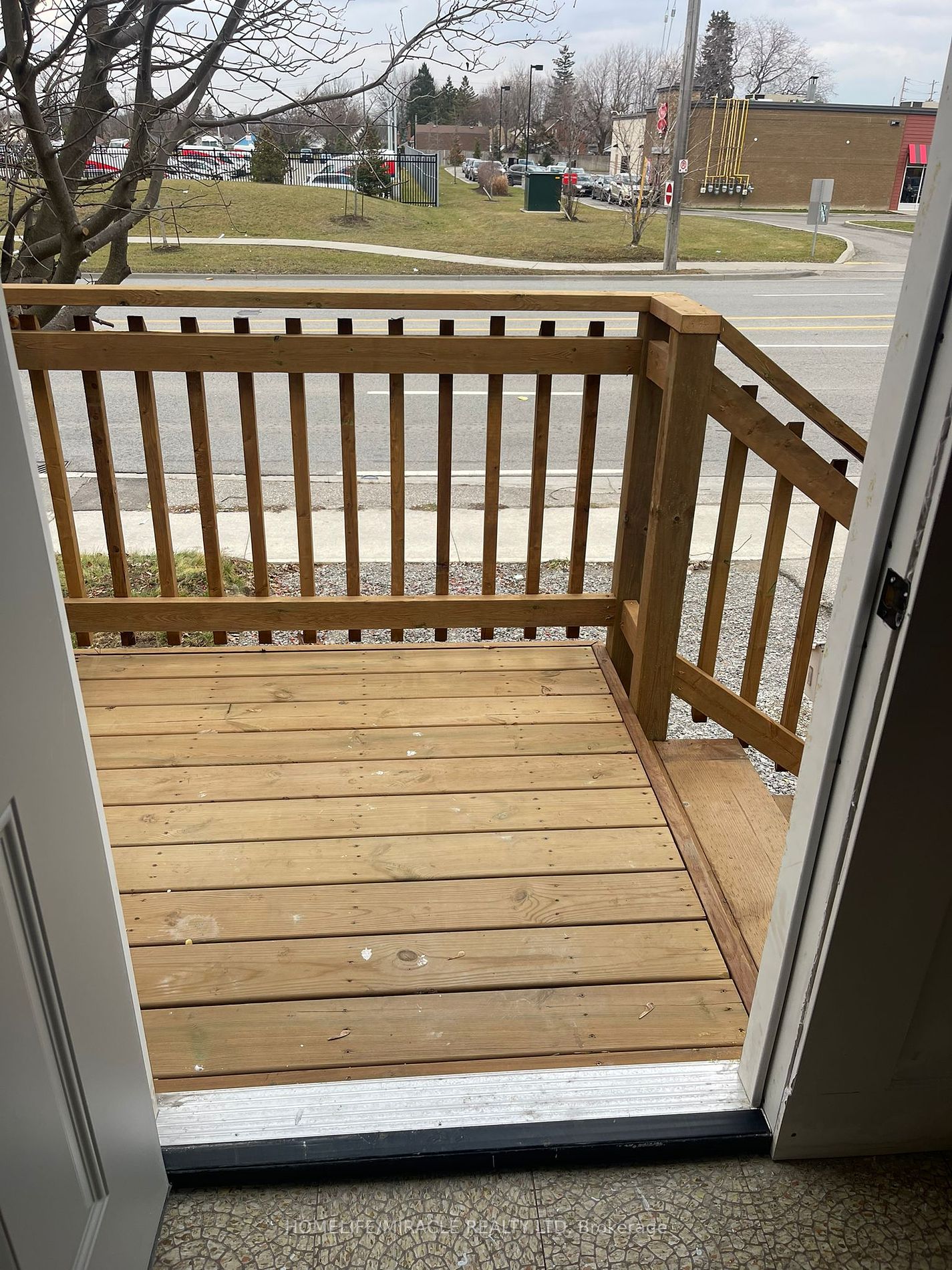 274 Ritson Road N