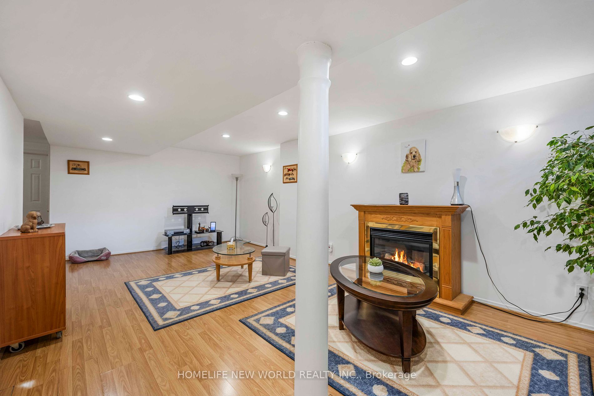 48 Mccullock Cres
