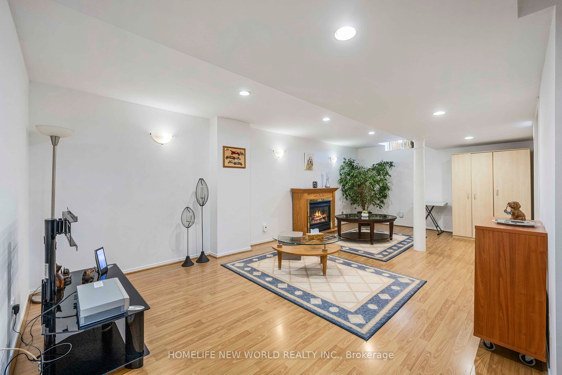 48 Mccullock Cres
