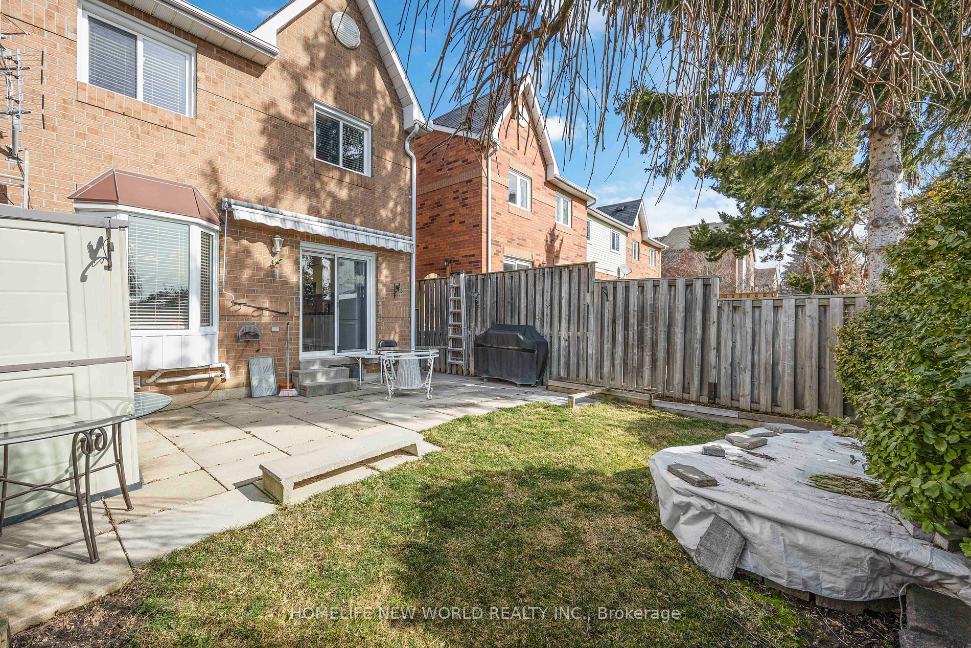 48 Mccullock Cres