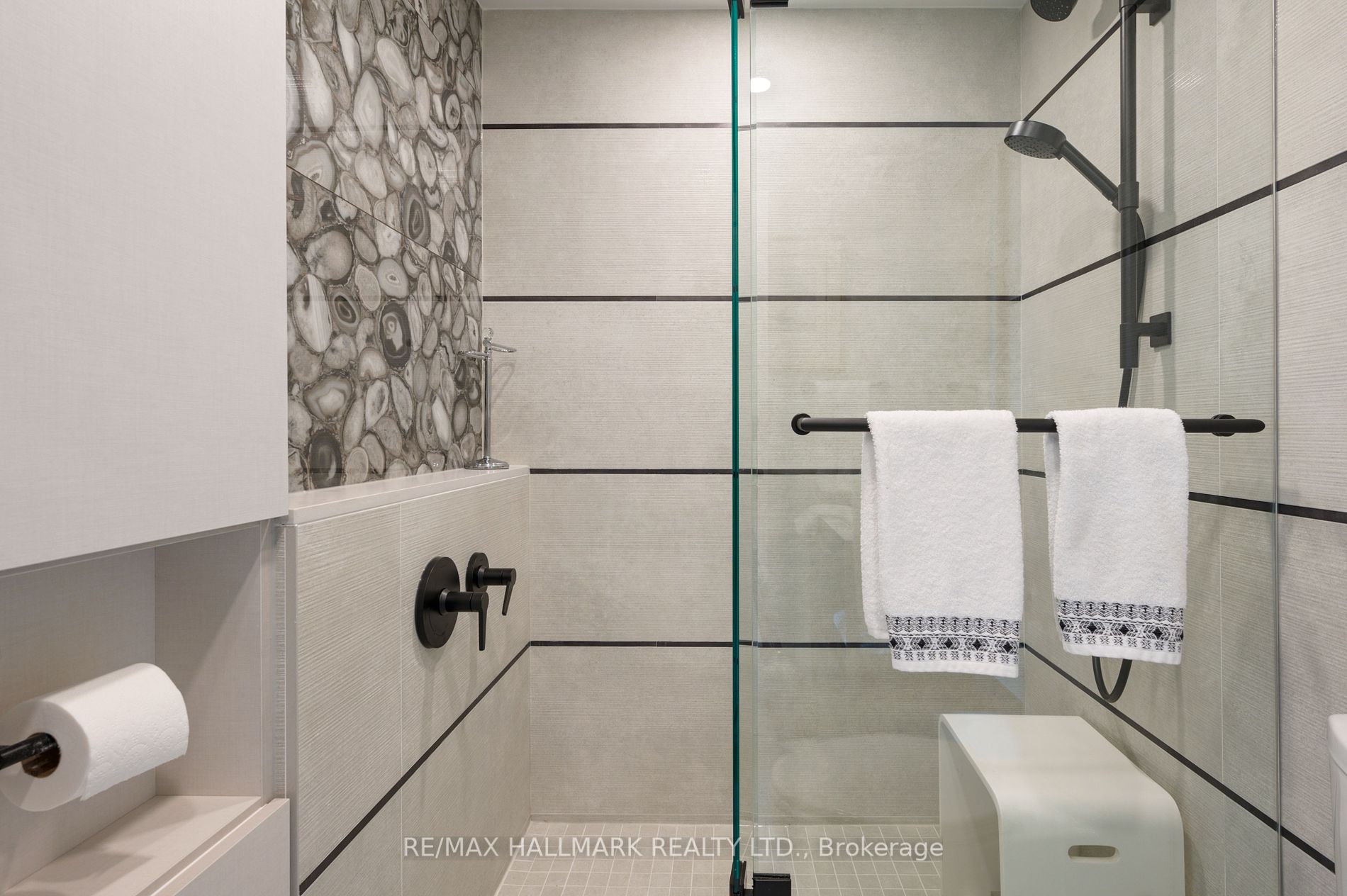 9 Boardwalk Drive #321