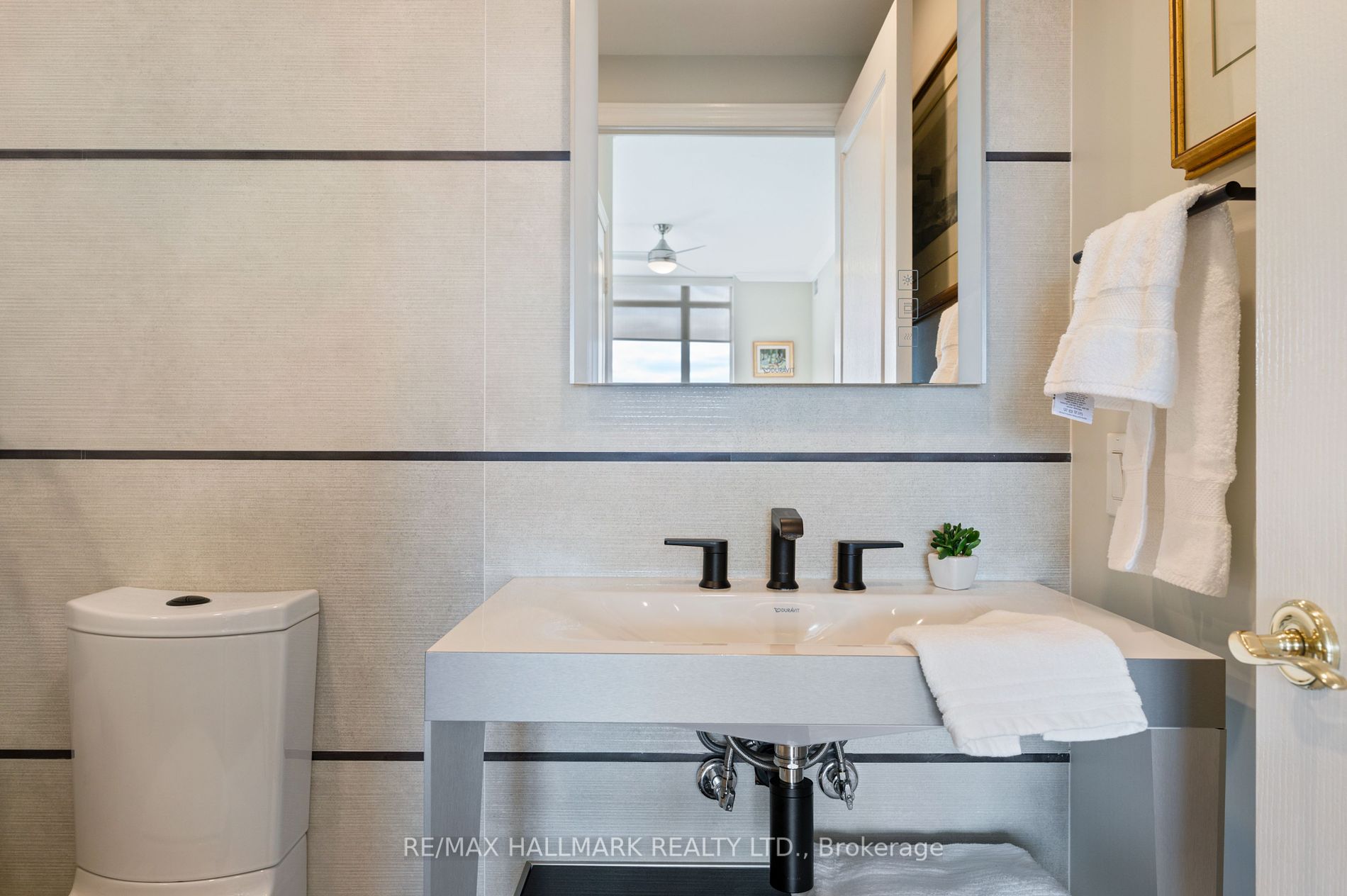 9 Boardwalk Drive #321