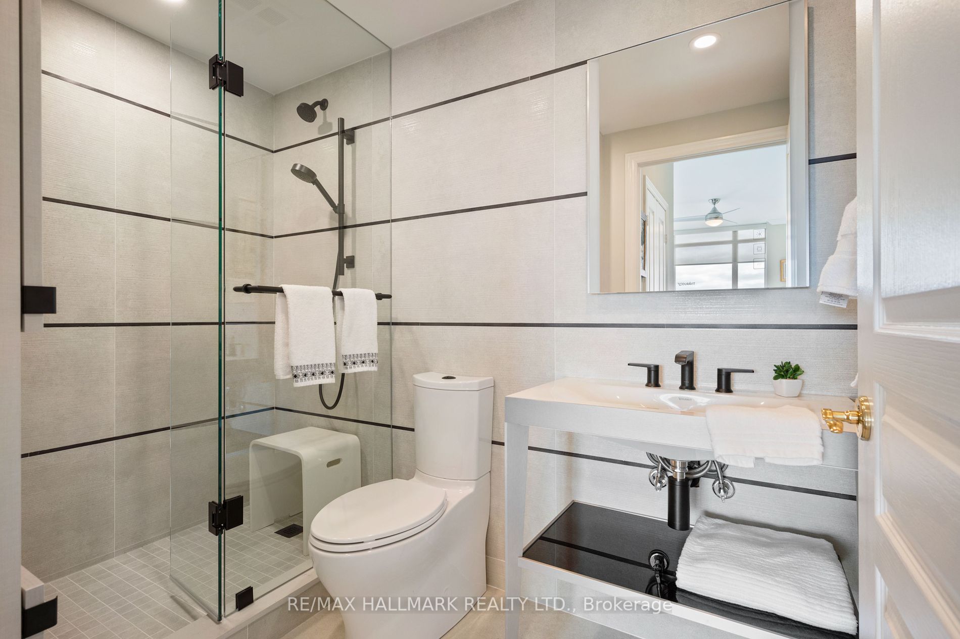 9 Boardwalk Drive #321