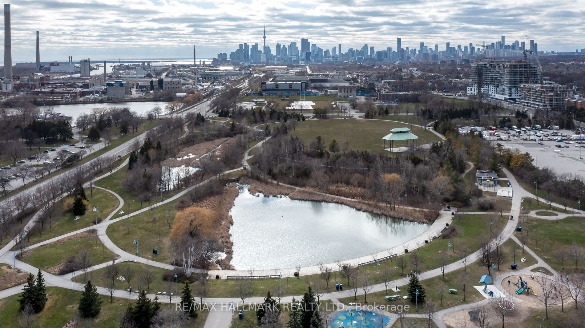 9 Boardwalk Drive #321