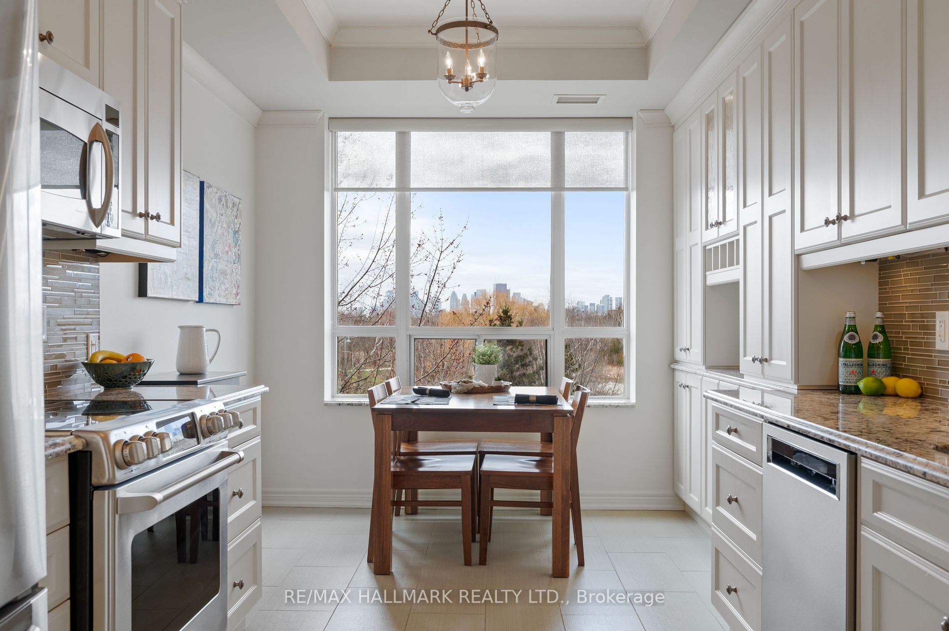 9 Boardwalk Drive #321
