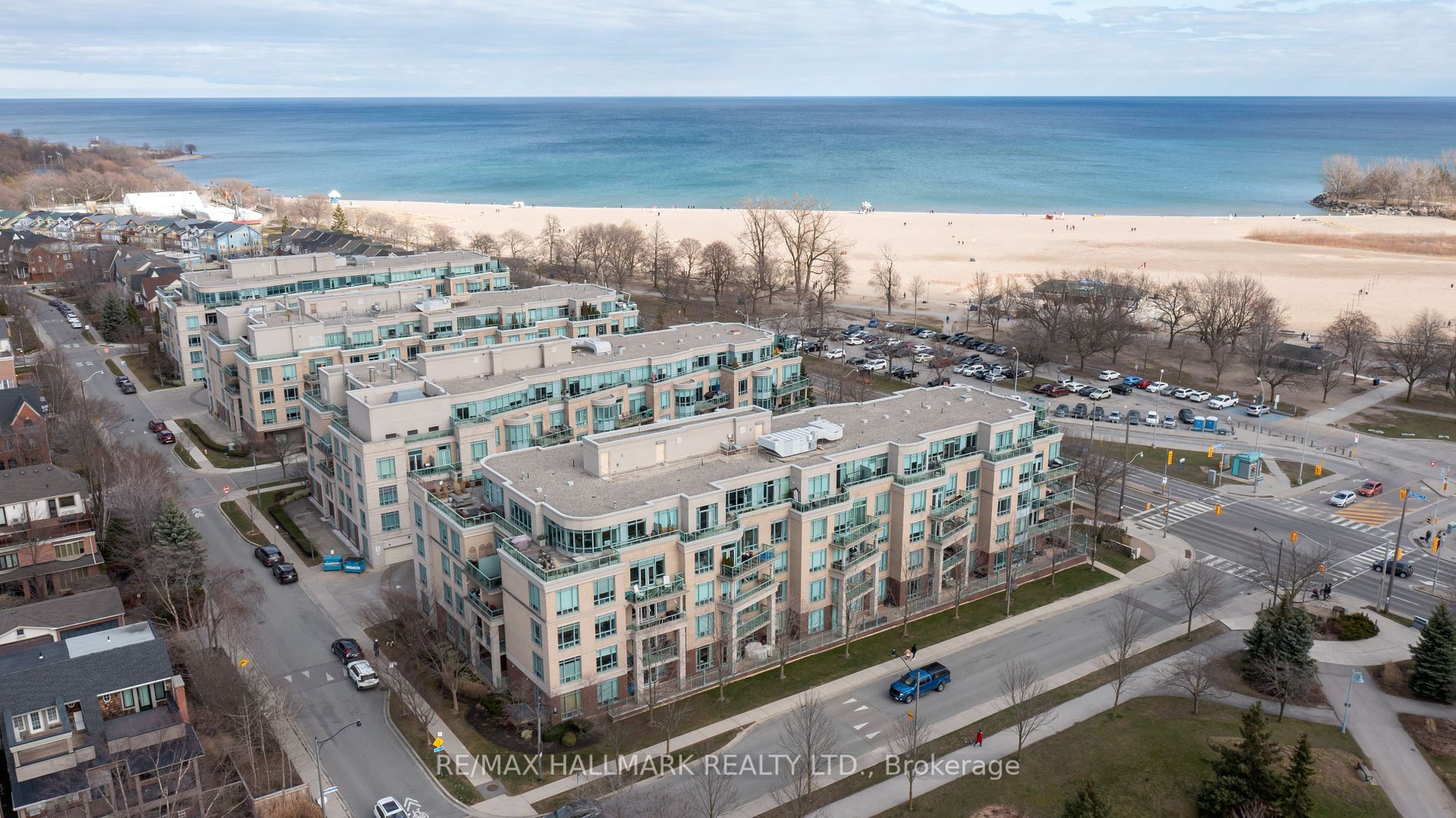 9 Boardwalk Drive #321