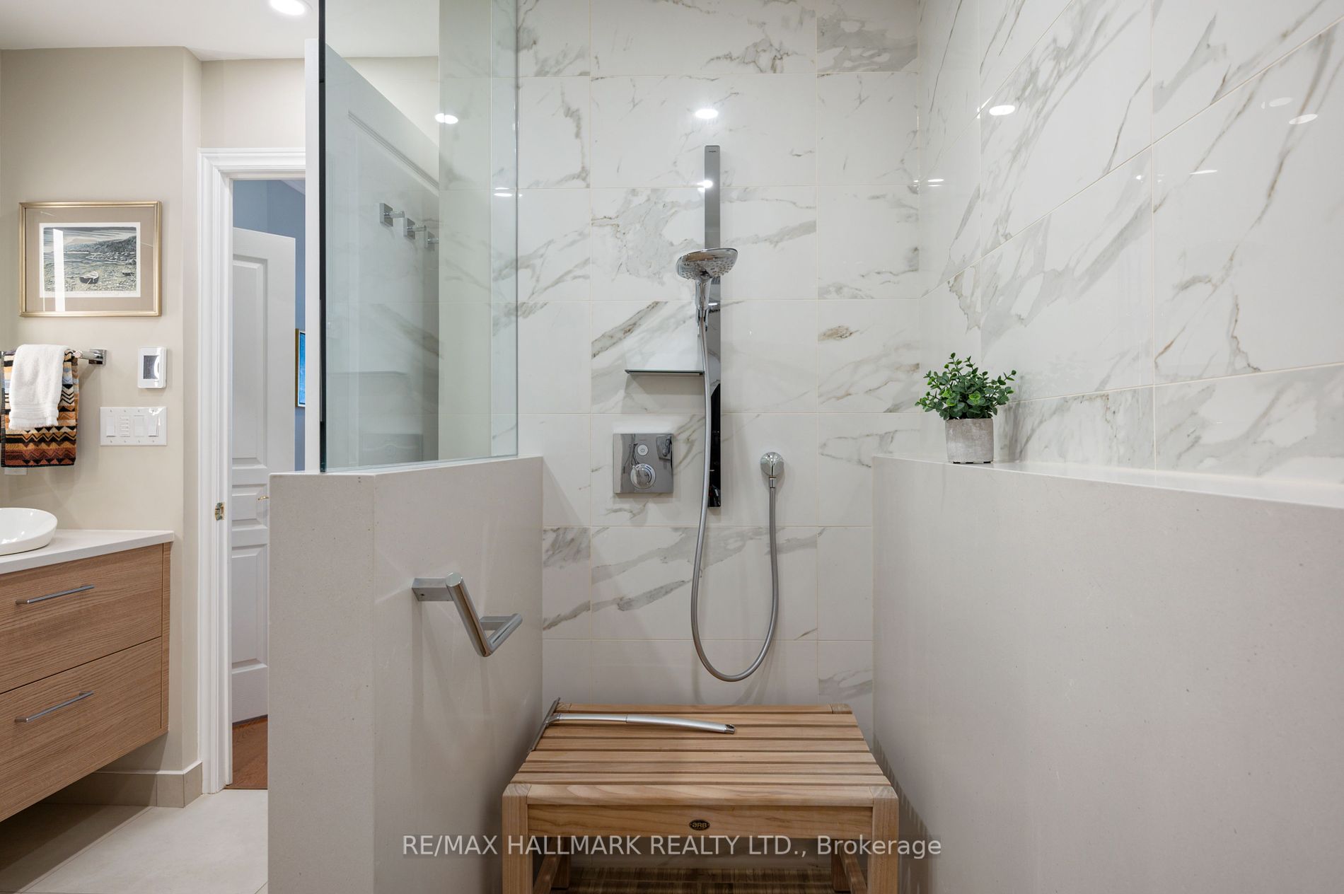 9 Boardwalk Drive #321